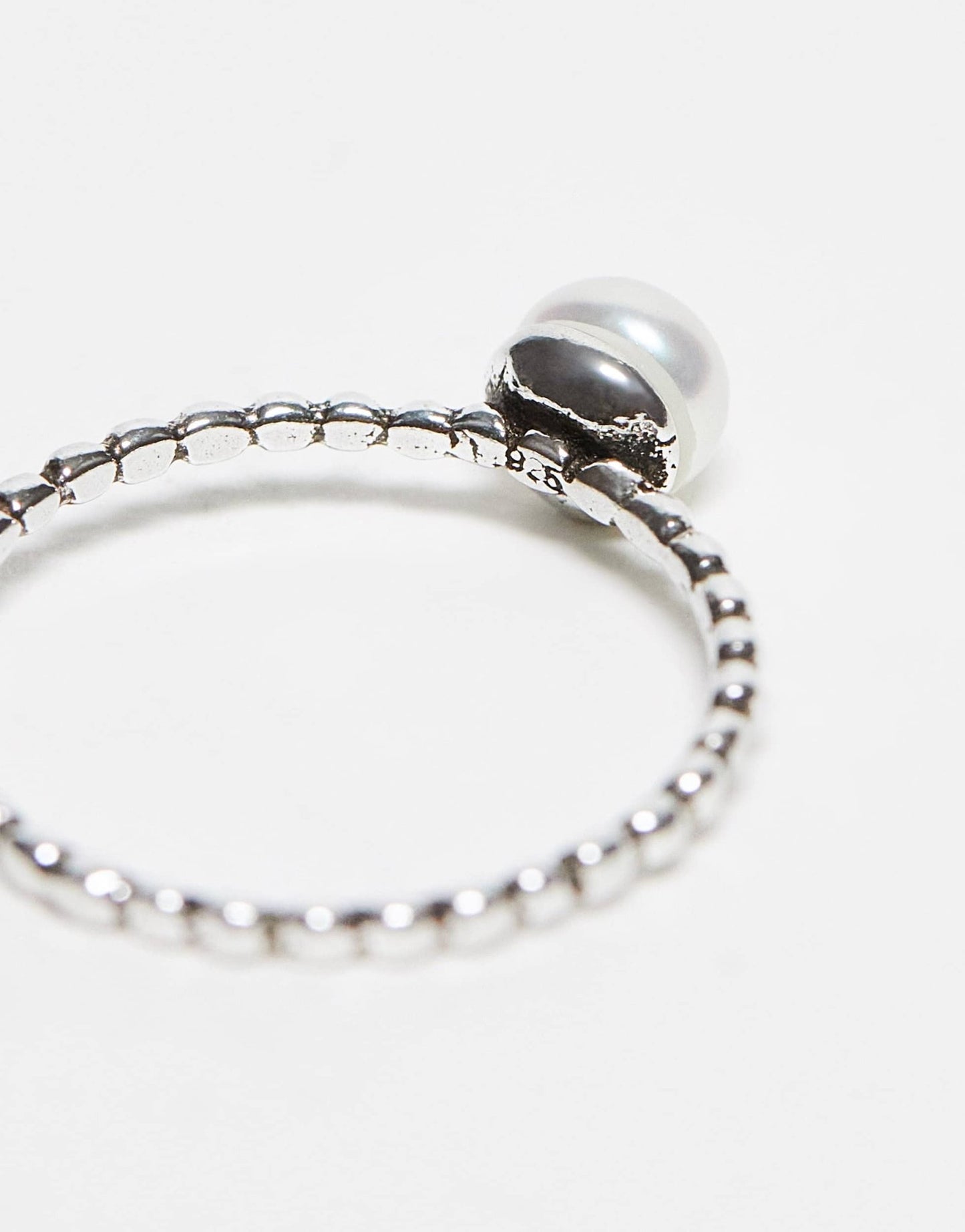 Kingsley Ryan sterling silver pearl ring - ASOS Sample Sale EU Store