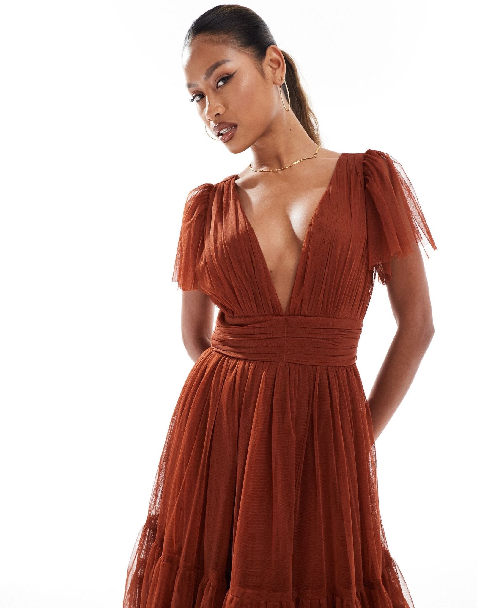 Lace & Beads Bridesmaid Madison v neck tulle midi dress in rust - ASOS Sample Sale EU Store