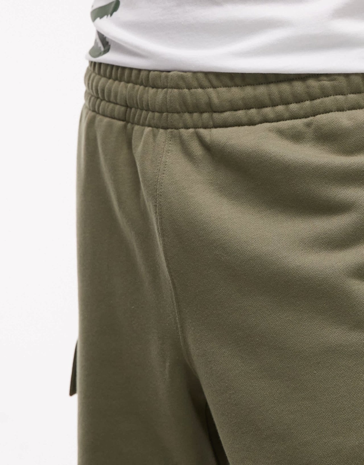Lacoste cargo short in khaki green - ASOS Sample Sale EU Store