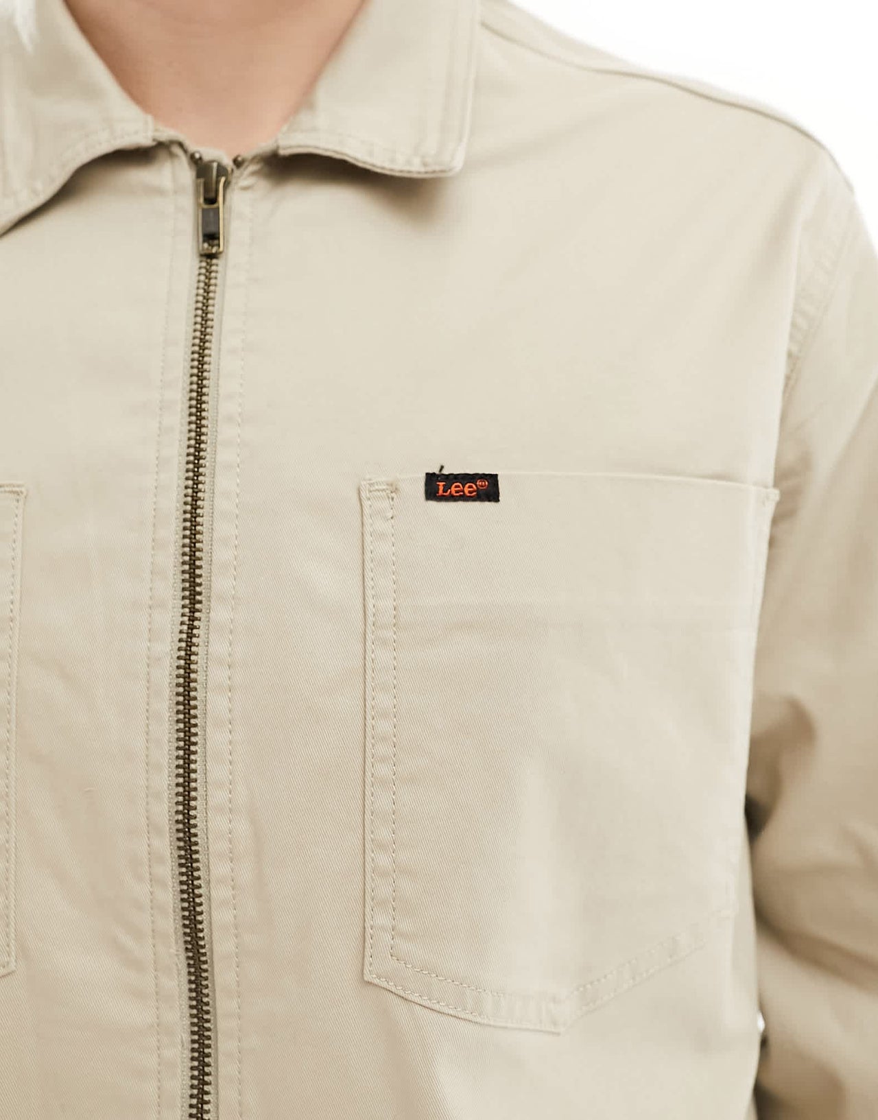 Lee relaxed fit chetopa cotton twill zip front overshirt in stone - ASOS Sample Sale EU Store