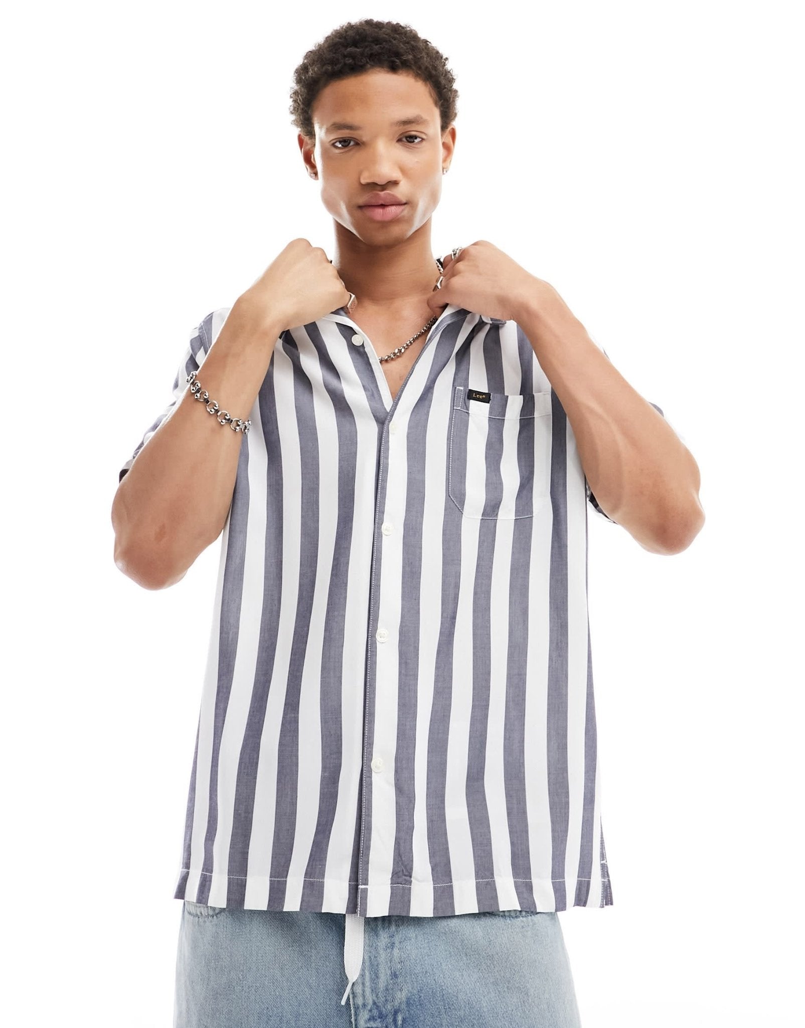 Lee short sleeve revere collar bold stripe resort shirt relaxed fit in navy - ASOS Sample Sale EU Store