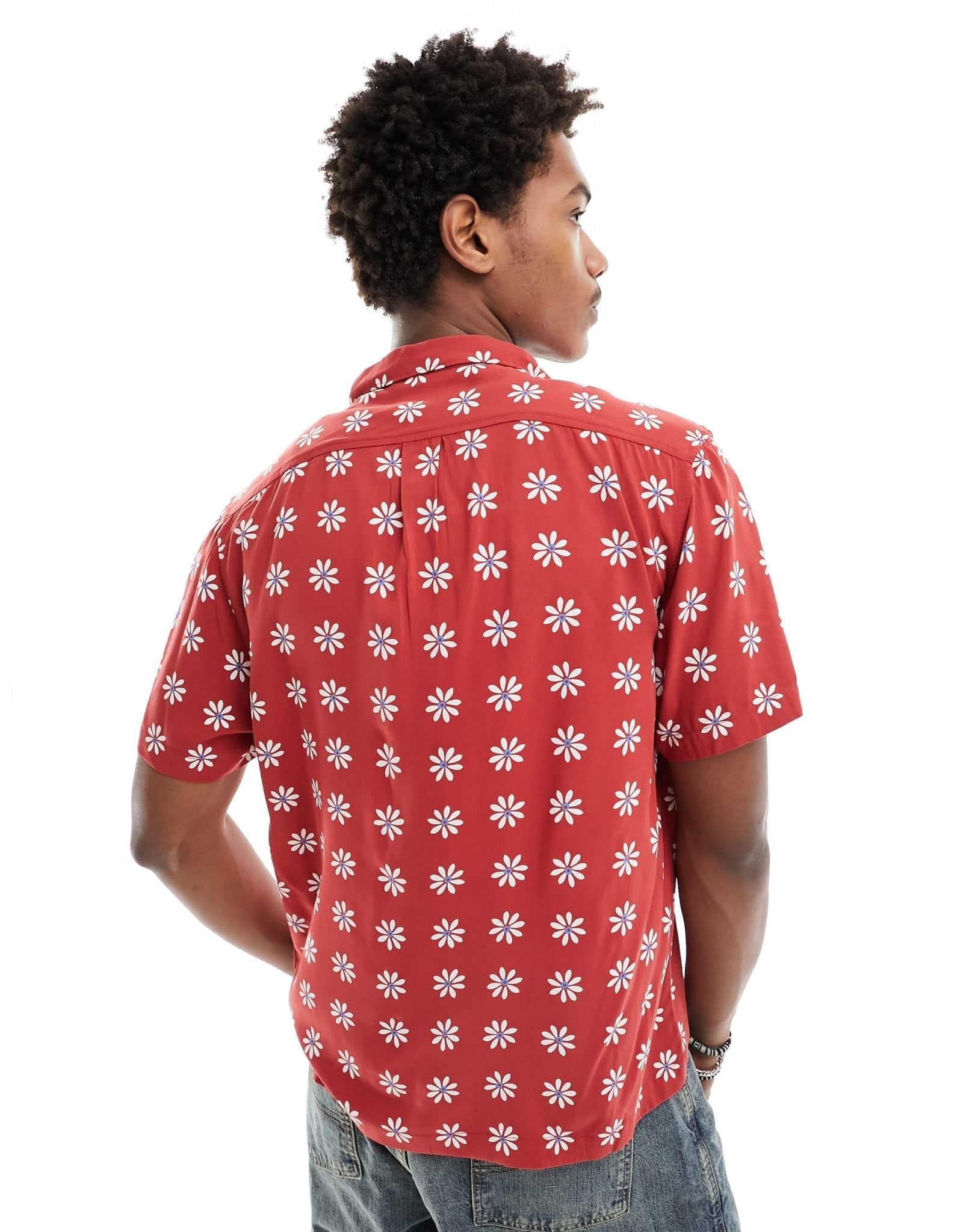 Lee short sleeve revere collar daisy print resort shirt relaxed fit in dark red - ASOS Sample Sale EU Store