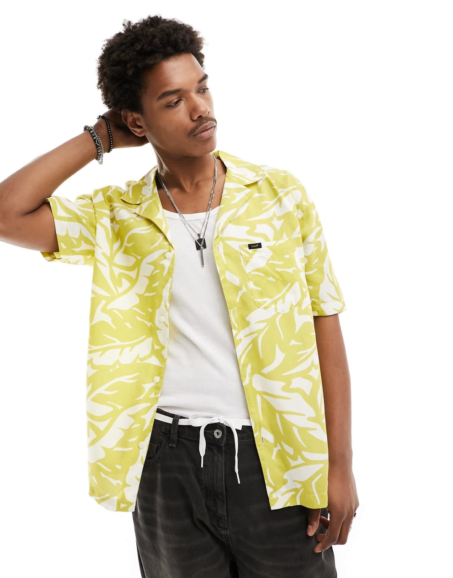 Lee short sleeve revere collar leaf print shirt in yellow - ASOS Sample Sale EU Store