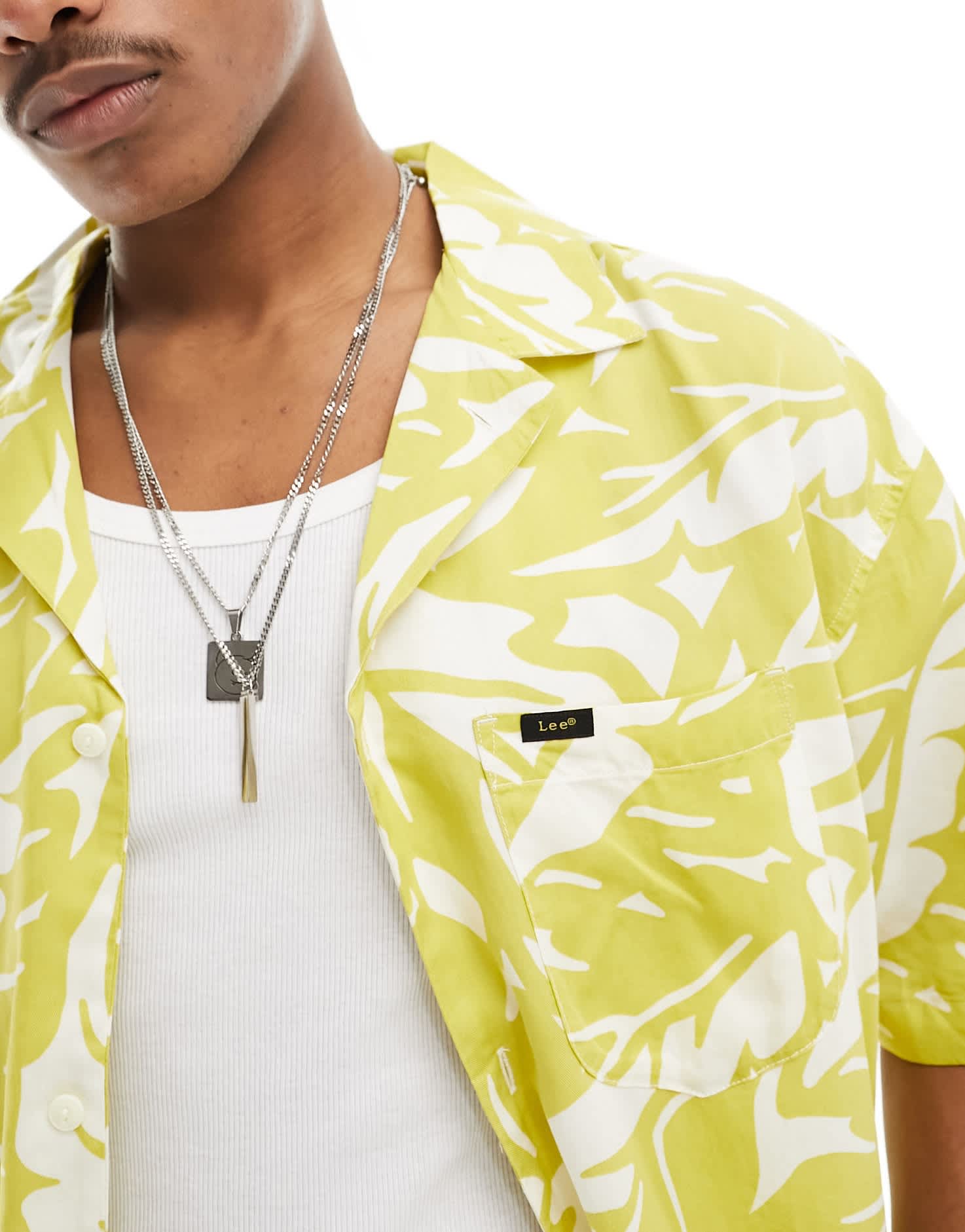 Lee short sleeve revere collar leaf print shirt in yellow - ASOS Sample Sale EU Store