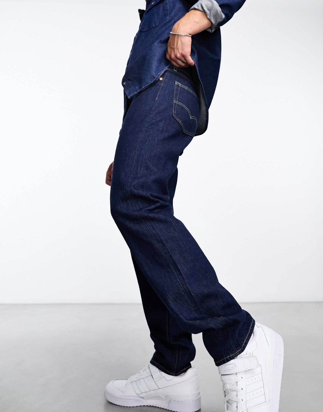Levi's 501 '54 straight fit jeans in dark blue - ASOS Sample Sale EU Store