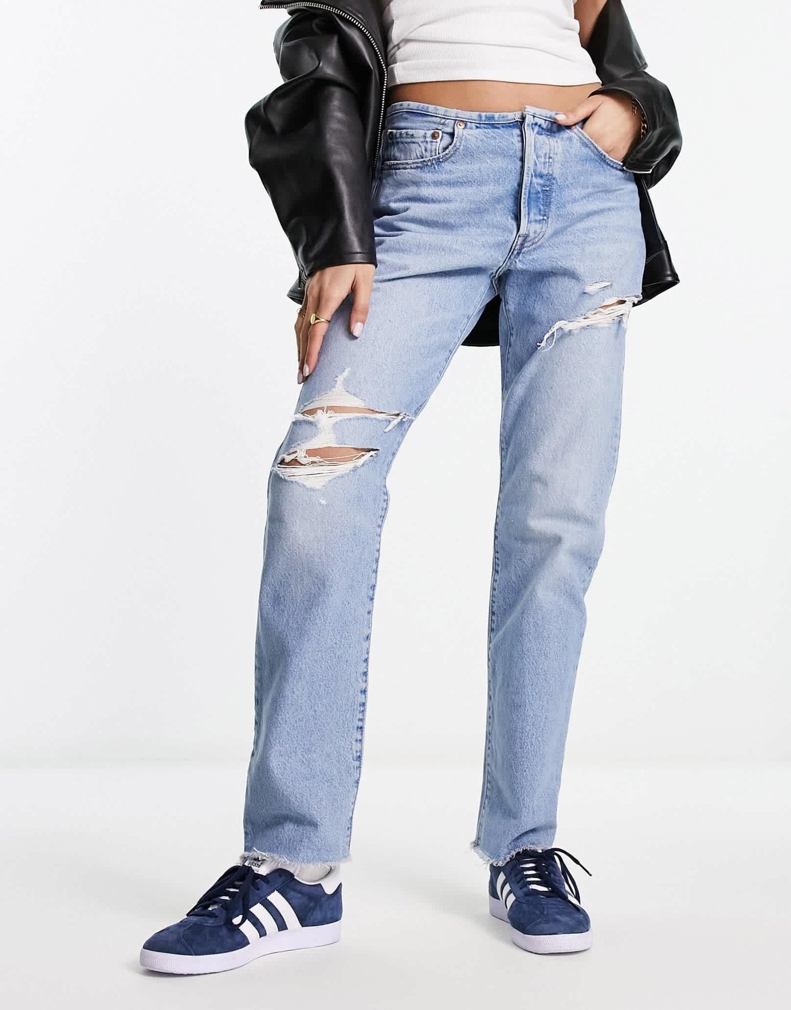 Levi's 501 jeans mini waist in light wash blue - ASOS Sample Sale EU Store