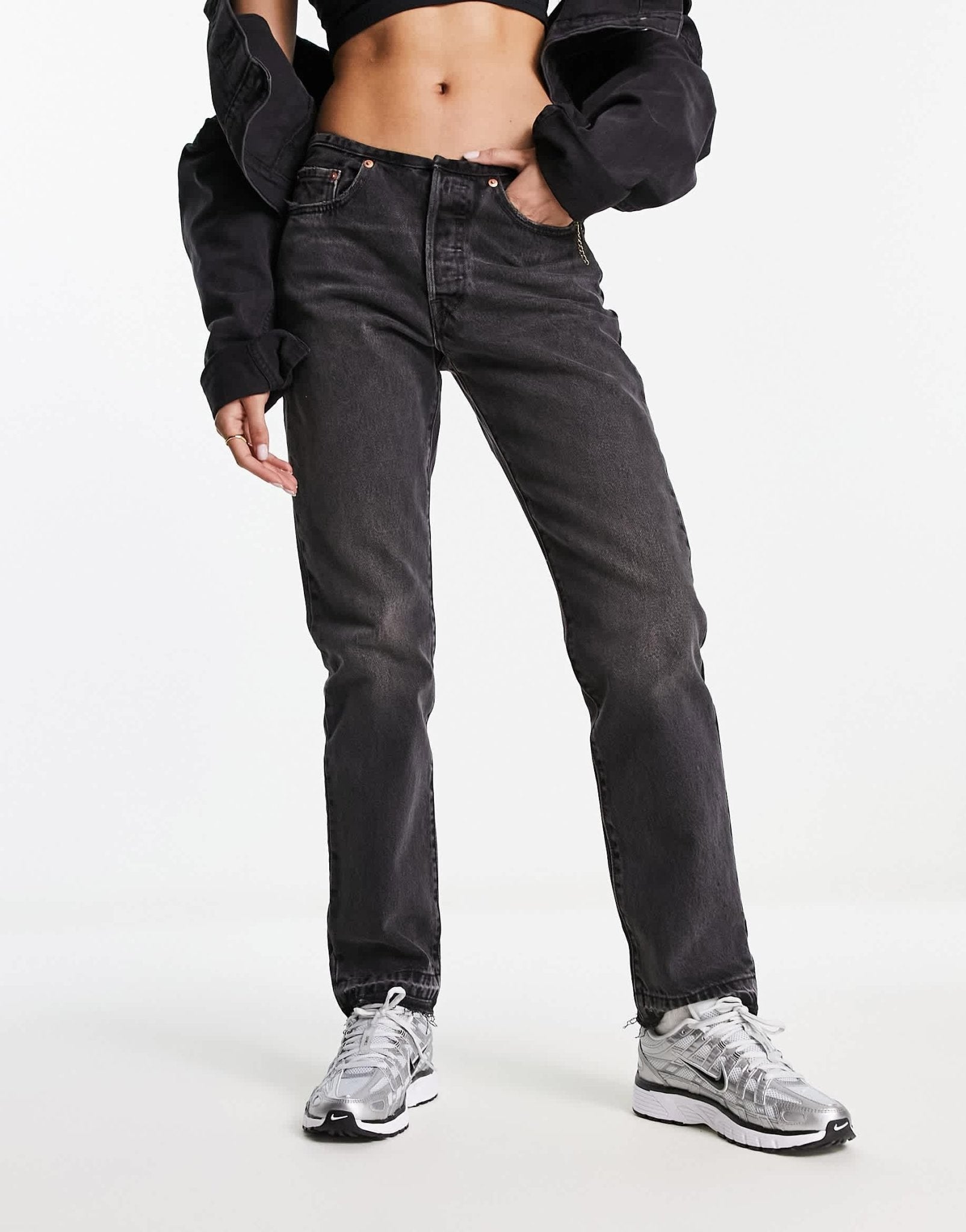 Levi's 501 low rise jeans mini waist in black - ASOS Sample Sale EU Store