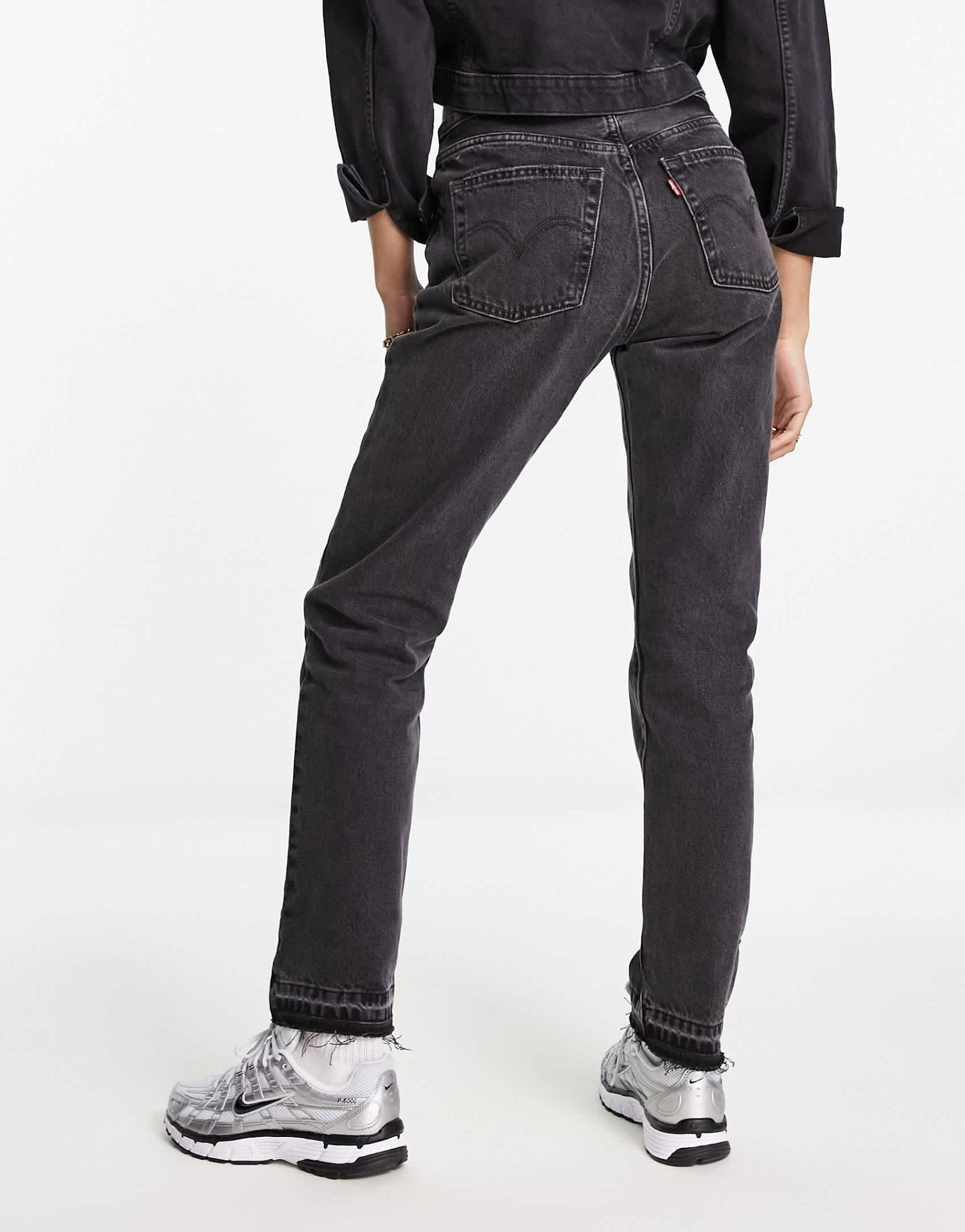 Levi's 501 low rise jeans mini waist in black - ASOS Sample Sale EU Store