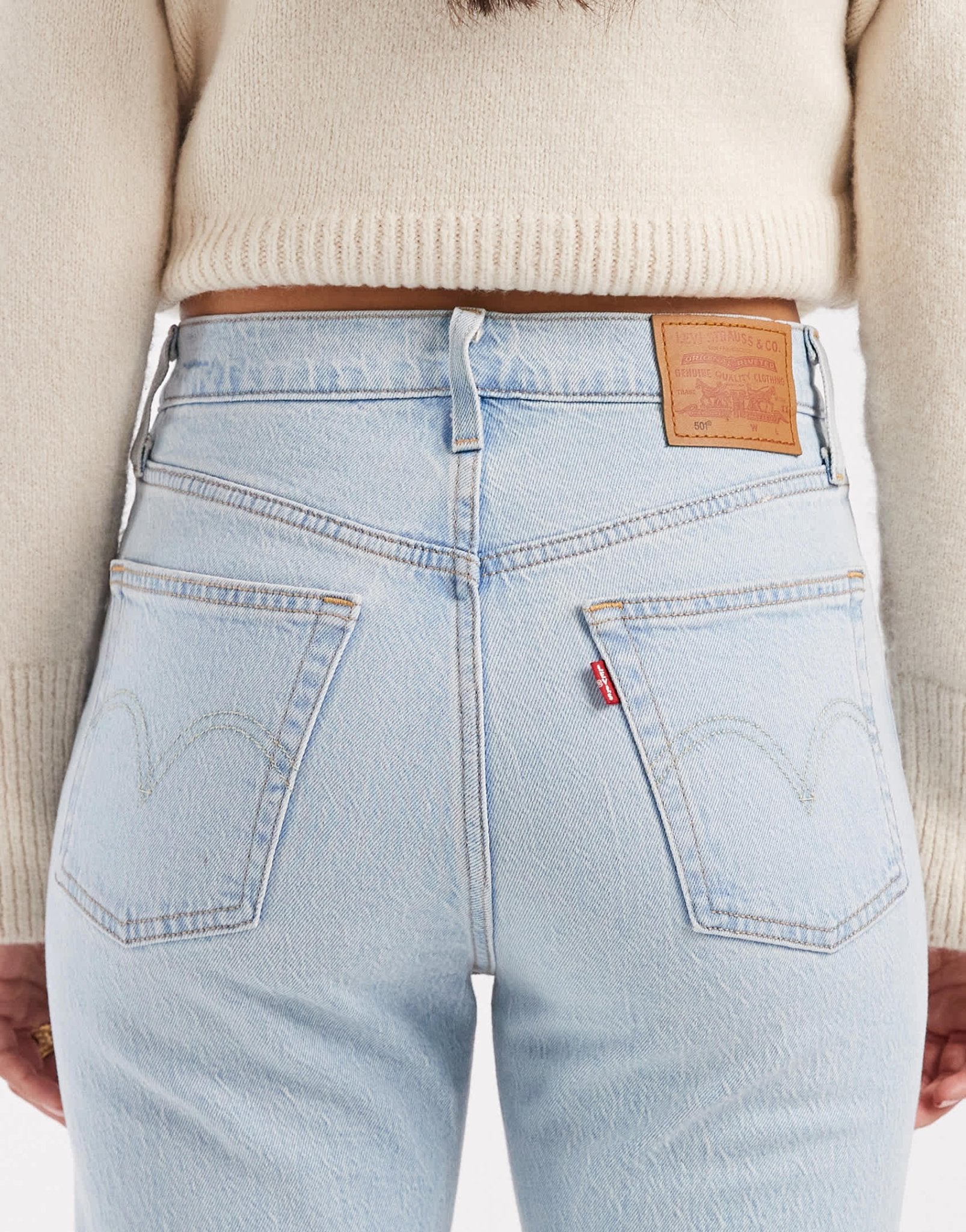 Levi's 501 straight crop jeans in light blue - ASOS Sample Sale EU Store