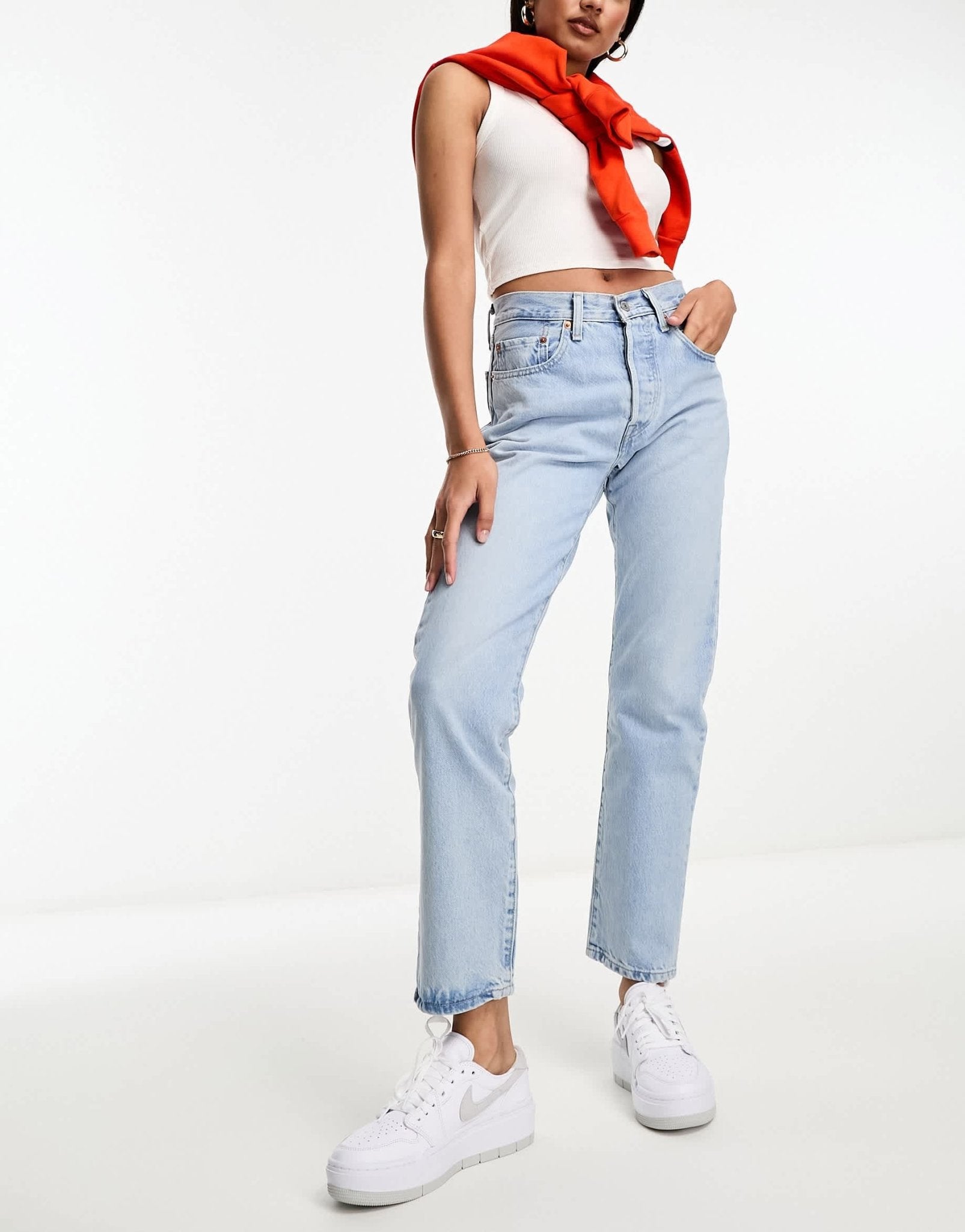Levi's 501 straight fit crop jeans in light blue wash - ASOS Sample Sale EU Store