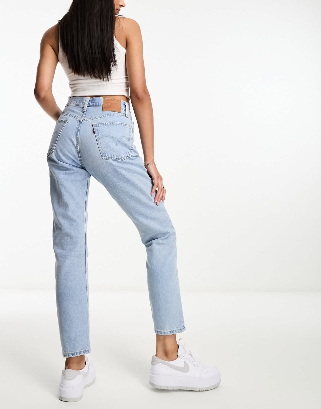 Levi's 501 straight fit crop jeans in light blue wash - ASOS Sample Sale EU Store