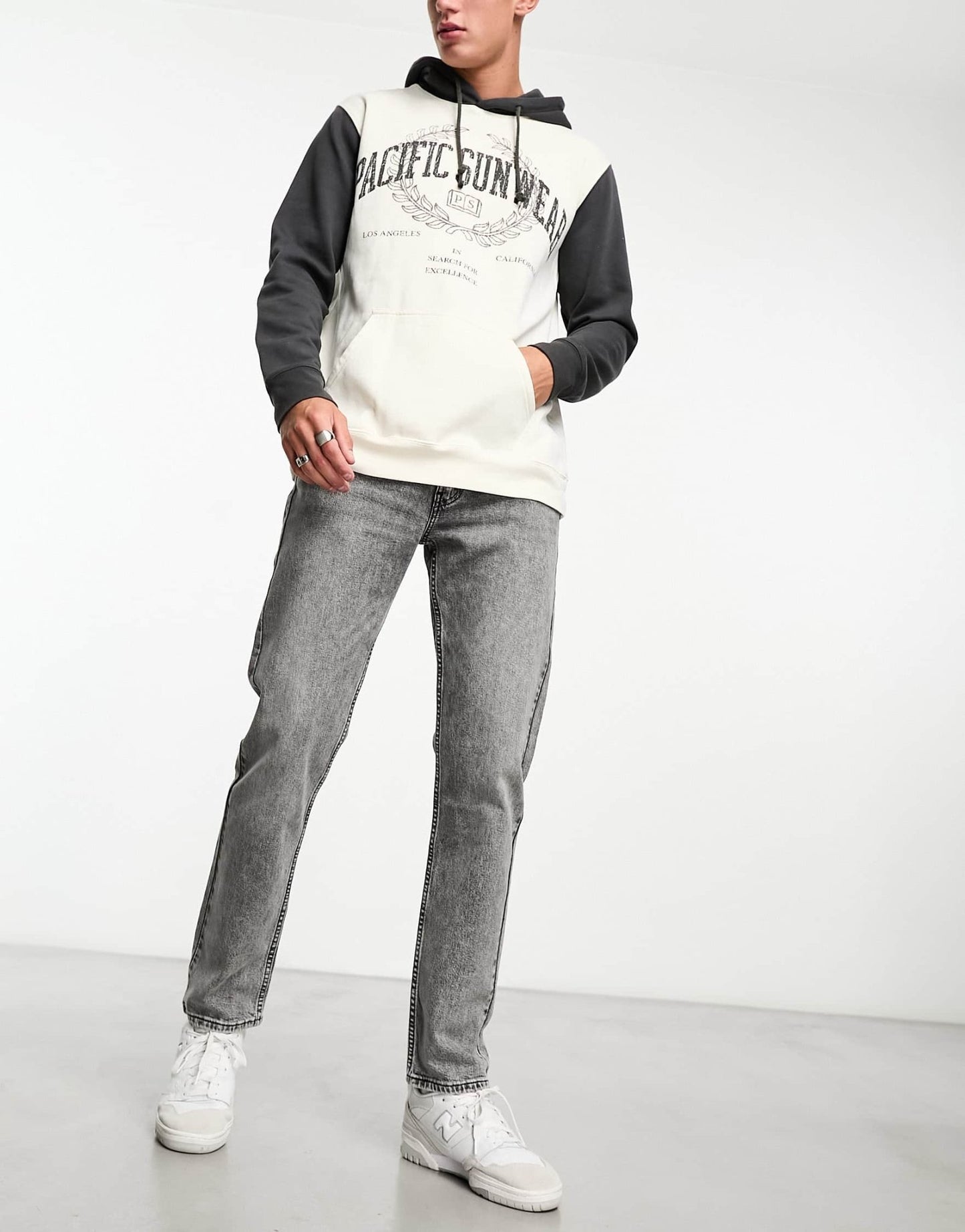Levi's 502 tapered fit jeans in light grey wash - ASOS Sample Sale EU Store