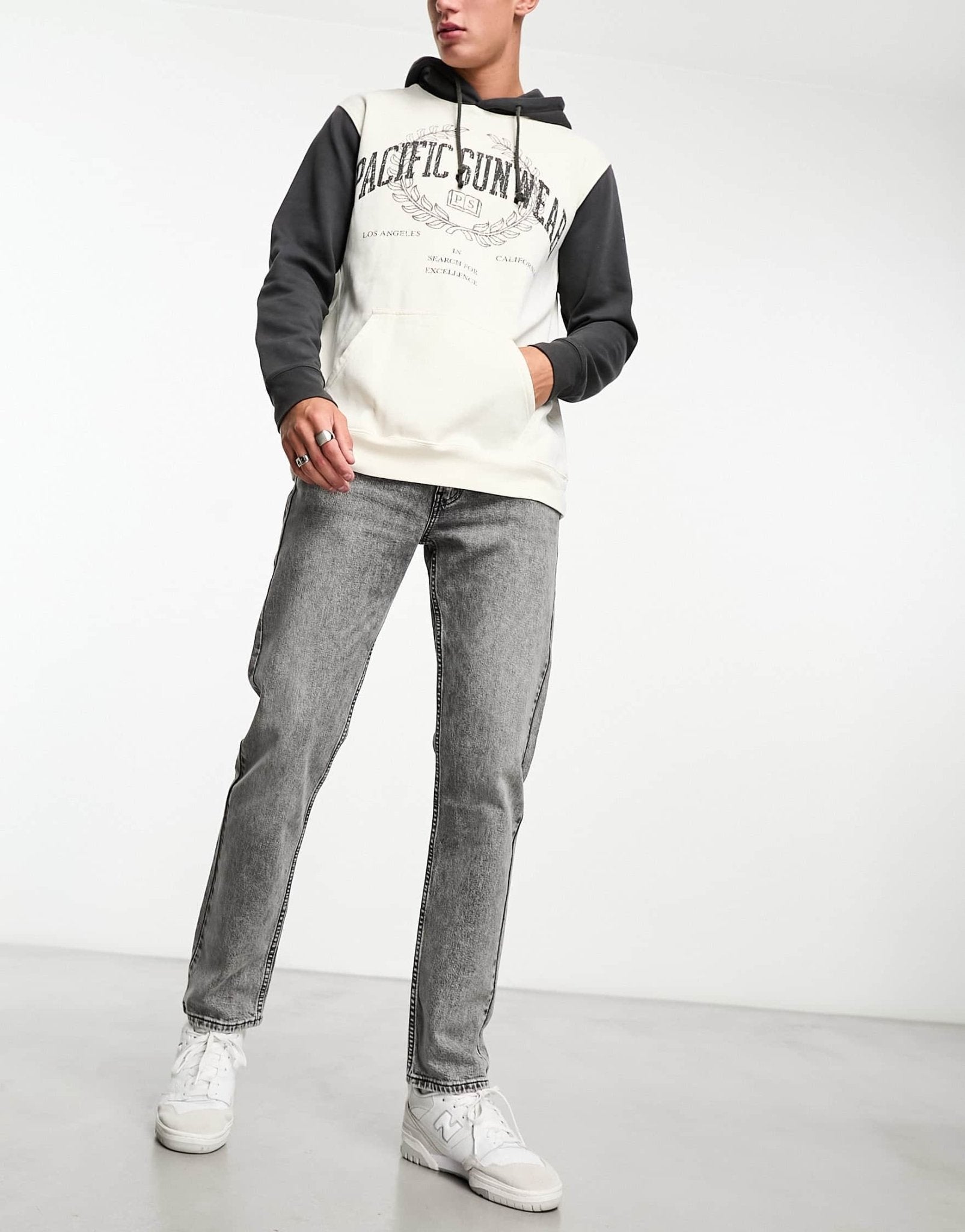 Levi's 502 tapered fit jeans in light grey wash - ASOS Sample Sale EU Store