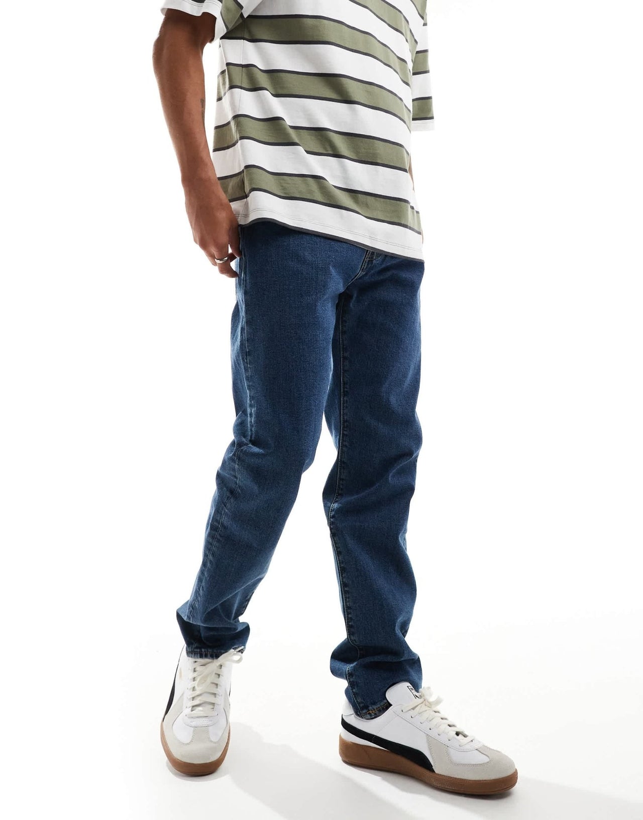 Levi's 502 tapered jeans in mid blue - ASOS Sample Sale EU Store