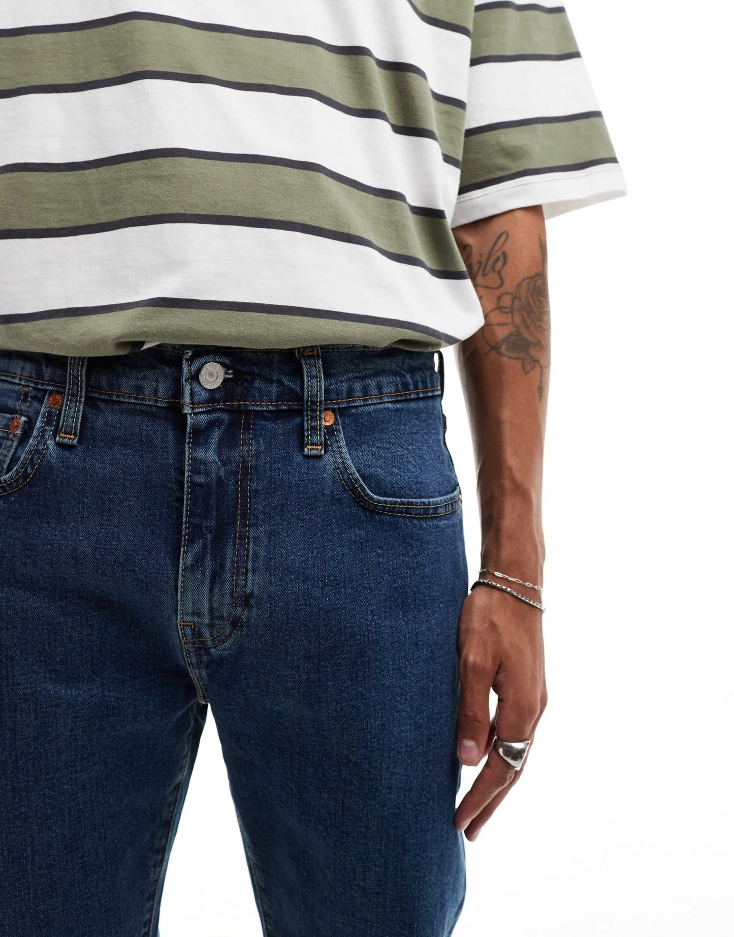 Levi's 502 tapered jeans in mid blue - ASOS Sample Sale EU Store