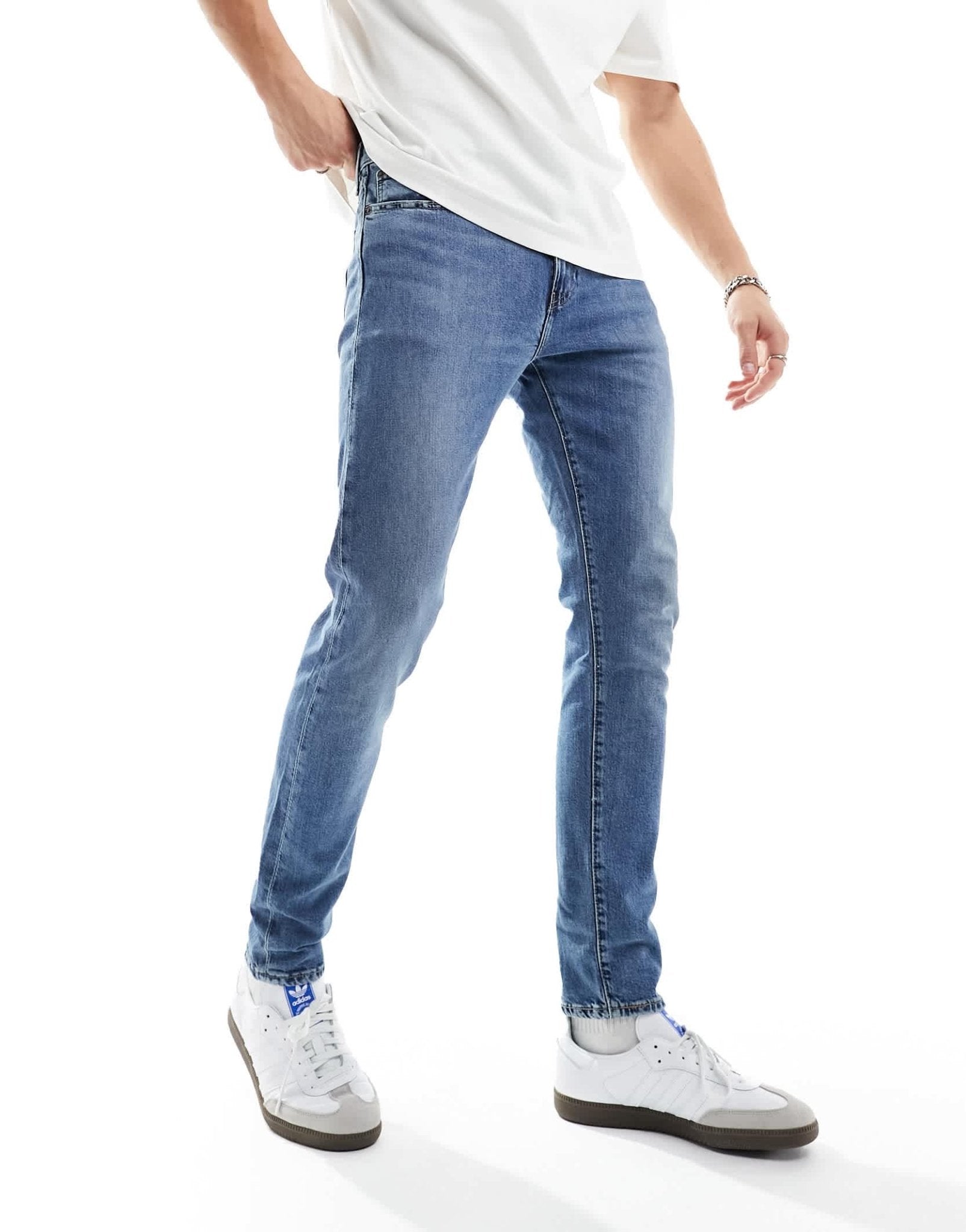 Levi's 512 Slim taper fit jeans in mid blue wash - ASOS Sample Sale EU Store