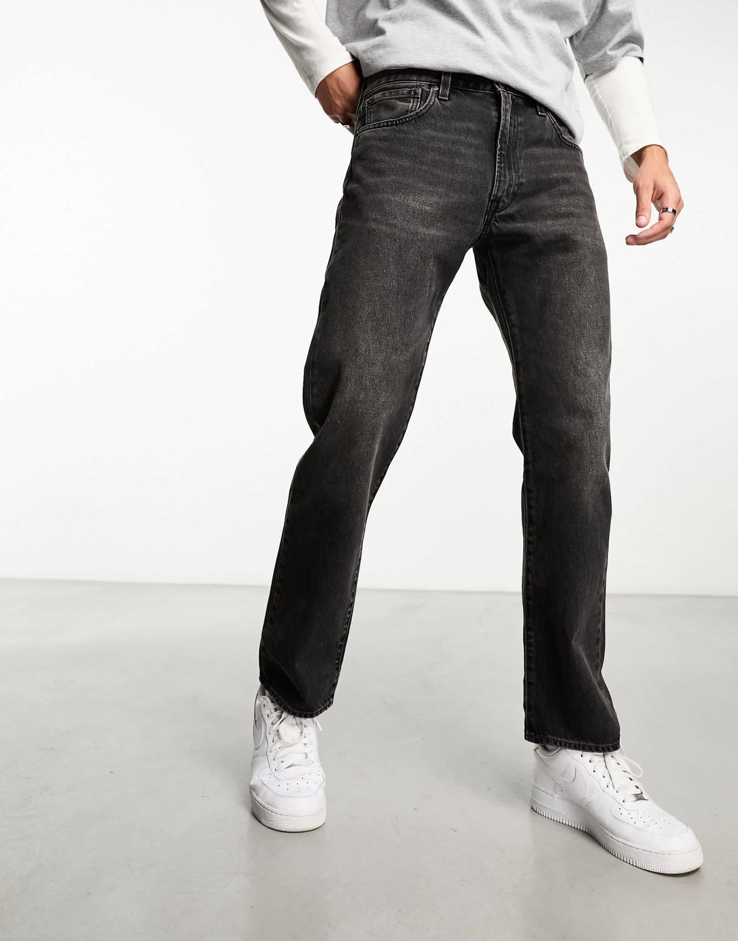 Levi's 551z authentic straight fit jeans in black wash - ASOS Sample Sale EU Store
