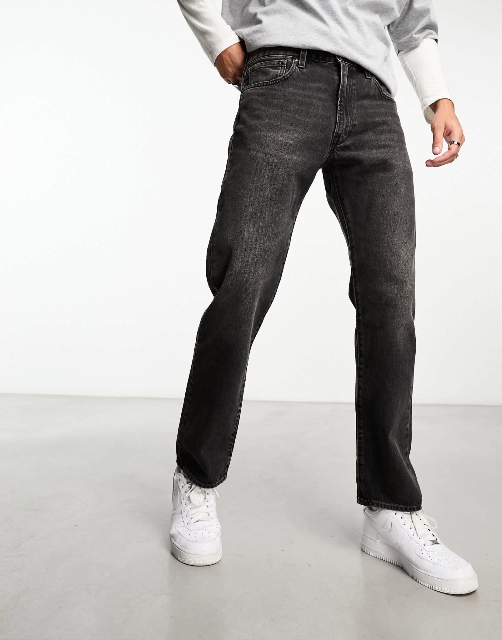 Levi's 551z authentic straight fit jeans in black wash - ASOS Sample Sale EU Store