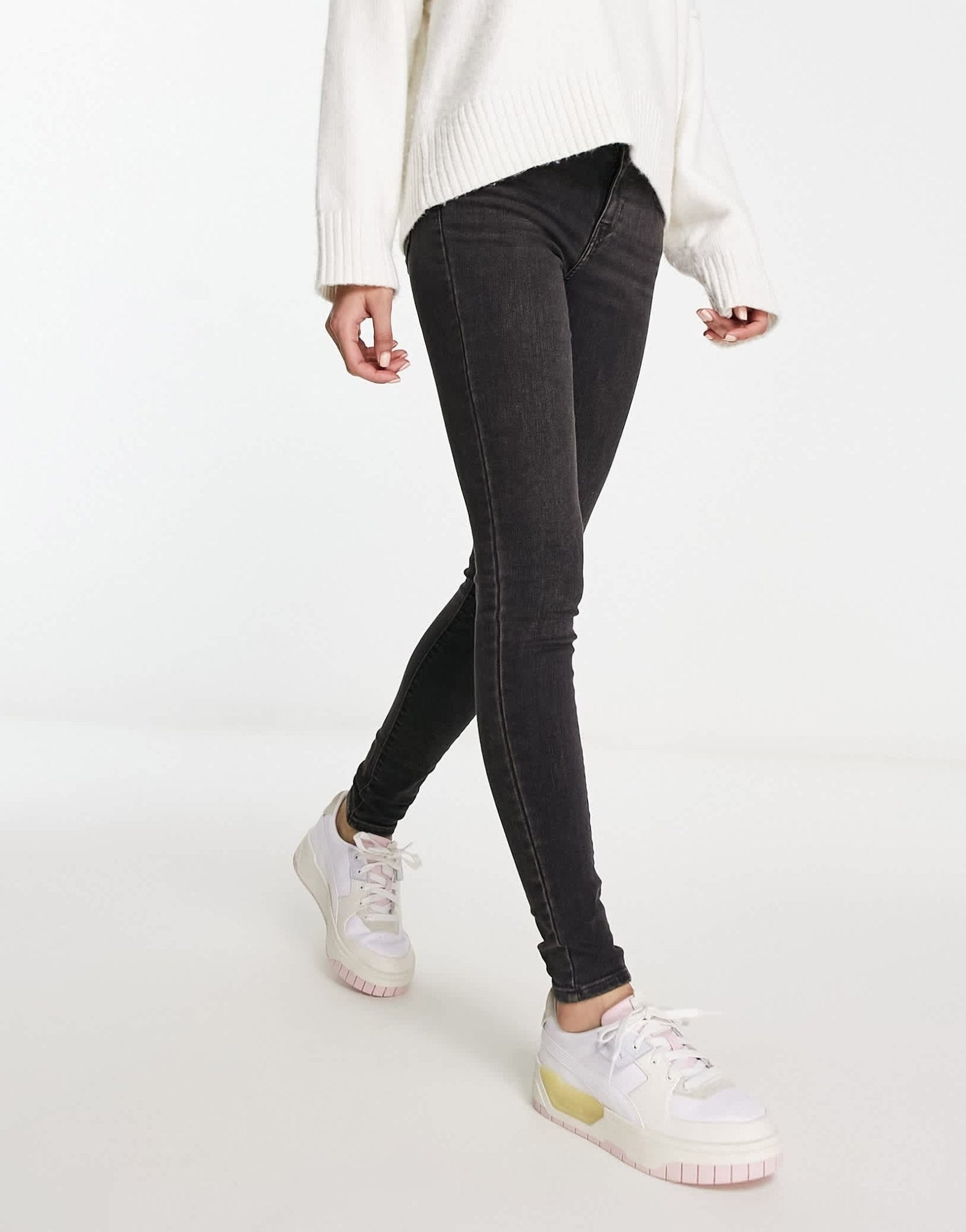 Levi's 710 super skinny jeans in washed black - ASOS Sample Sale EU Store