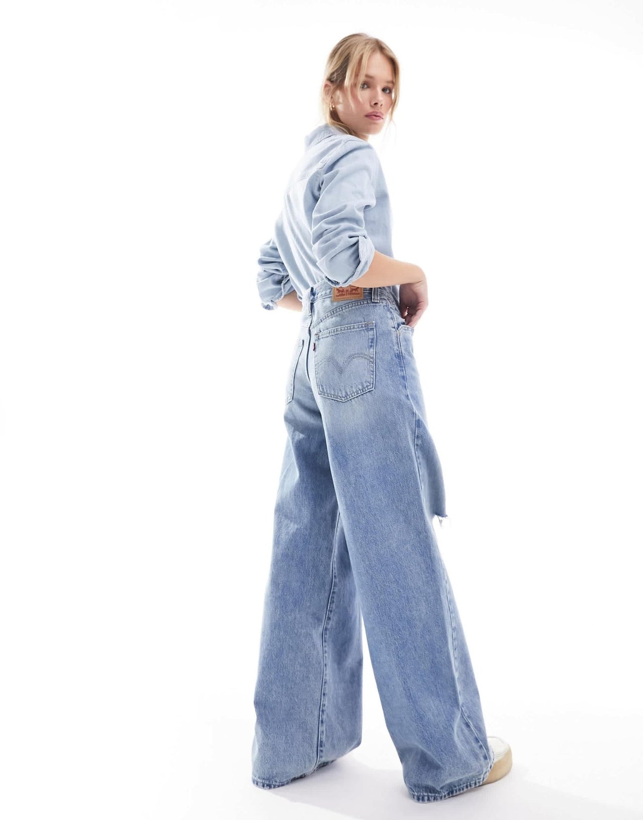 Levi's '94 baggy wide leg jeans in light blue wash with distressing - ASOS Sample Sale EU Store