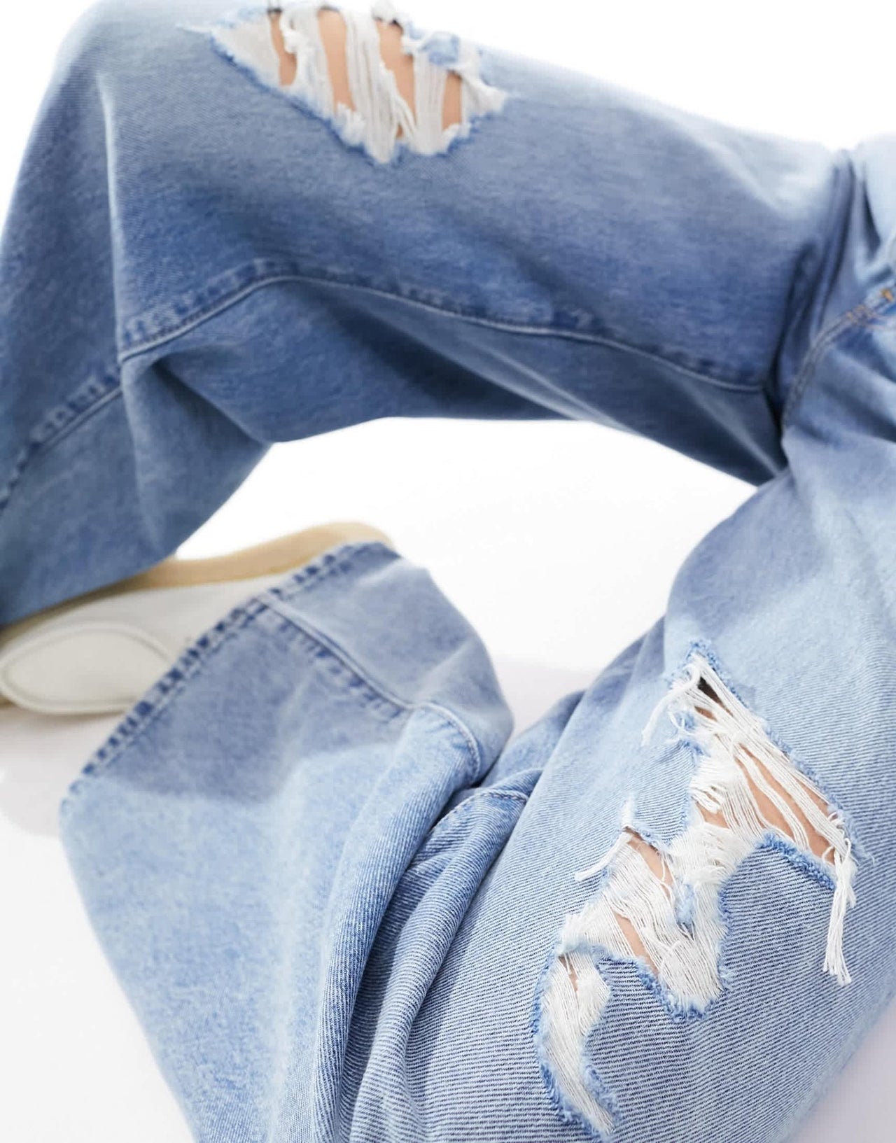 Levi's '94 baggy wide leg jeans in light blue wash with distressing - ASOS Sample Sale EU Store