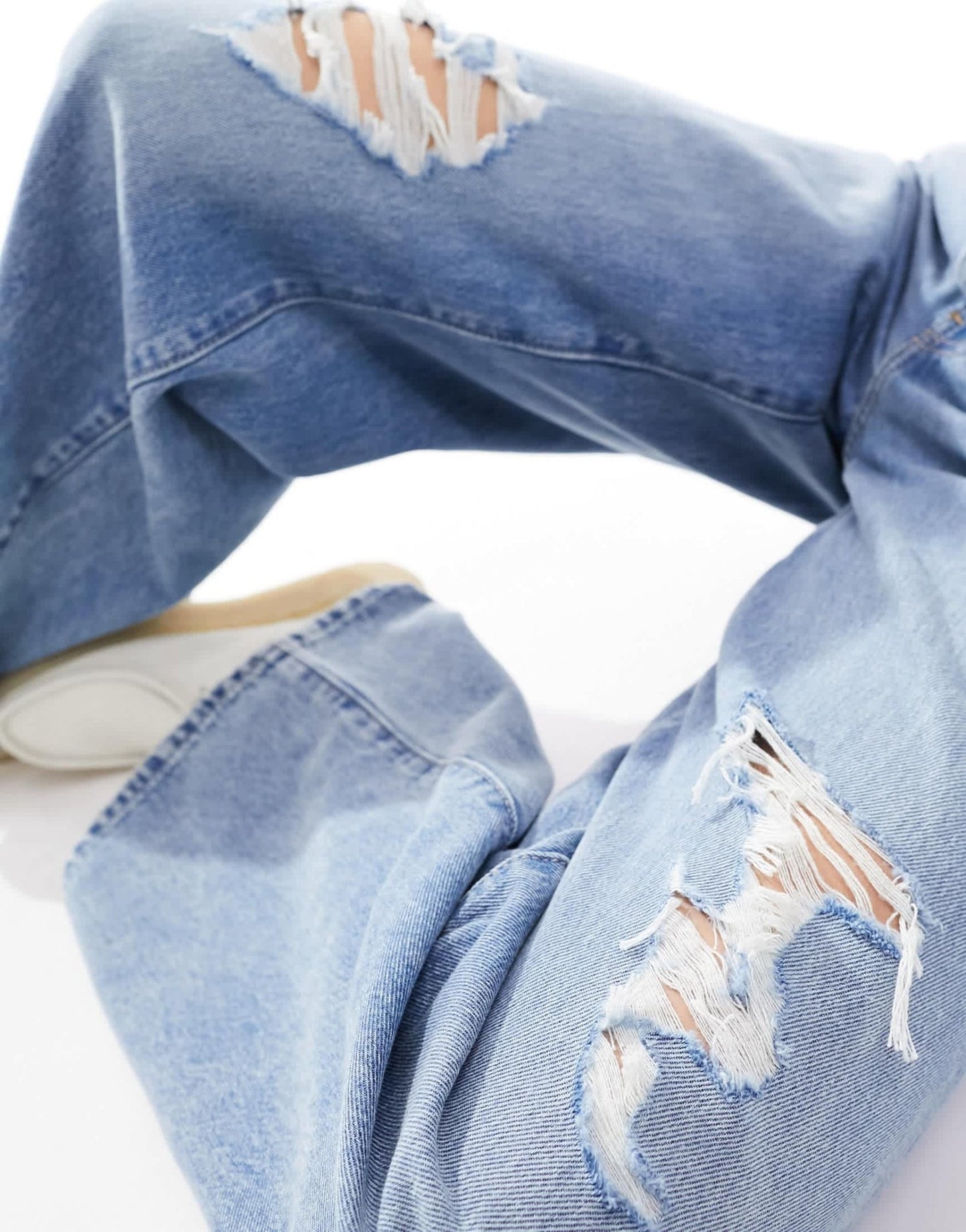 Levi's '94 baggy wide leg jeans in light blue wash with distressing - ASOS Sample Sale EU Store