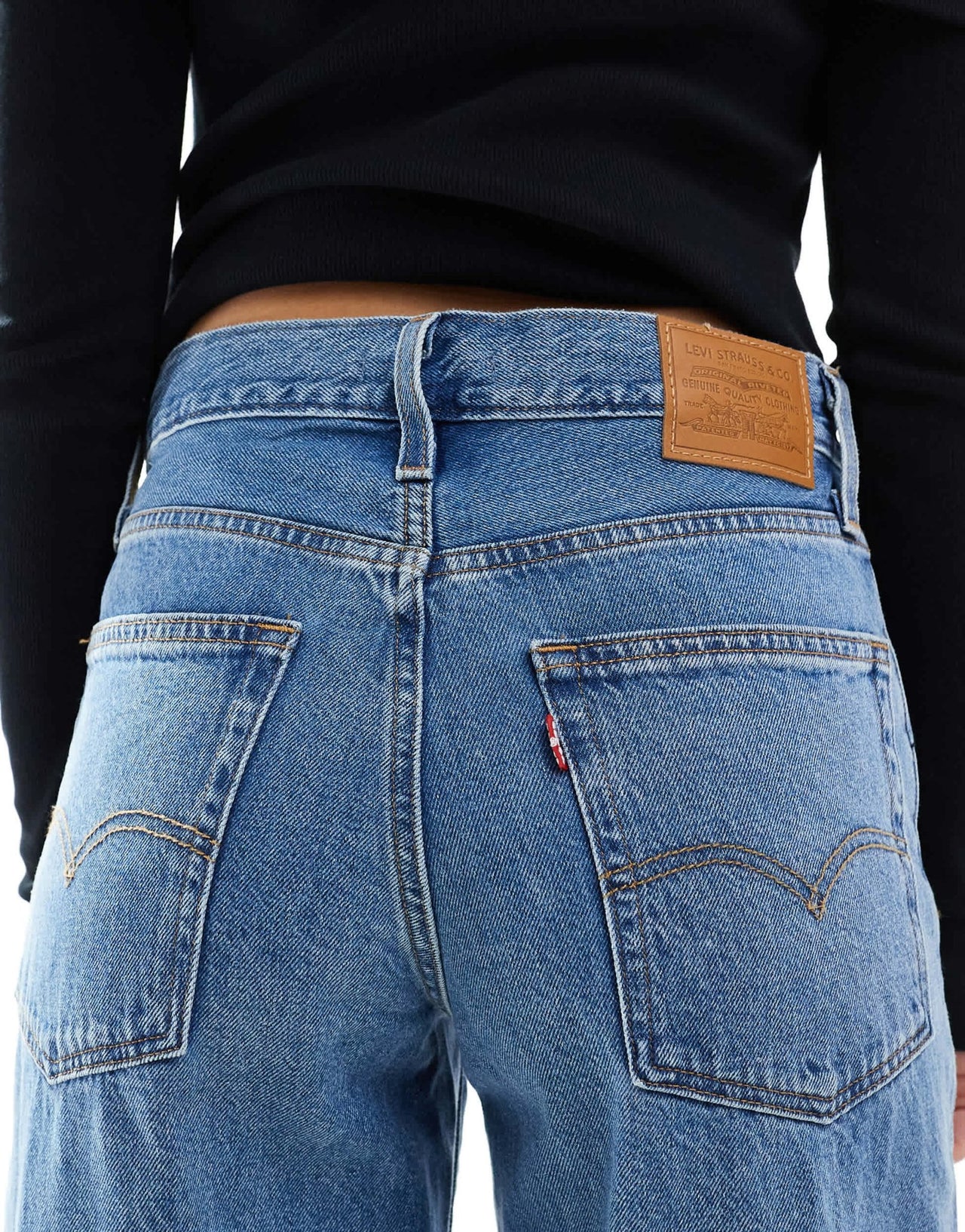 Levi's baggy dad jeans in mid blue - ASOS Sample Sale EU Store