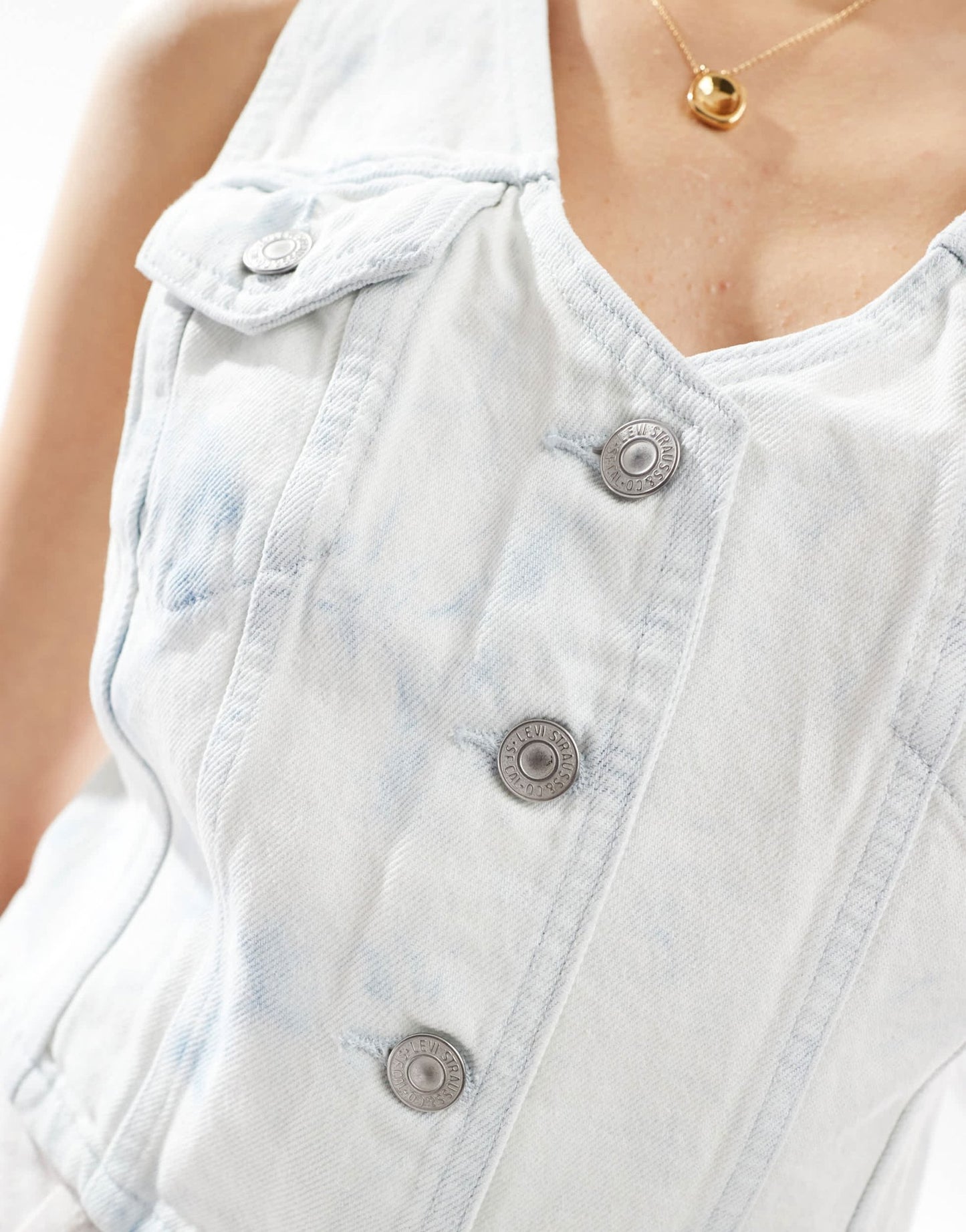 Levi's Bella denim corset vest in bleach wash blue - ASOS Sample Sale EU Store