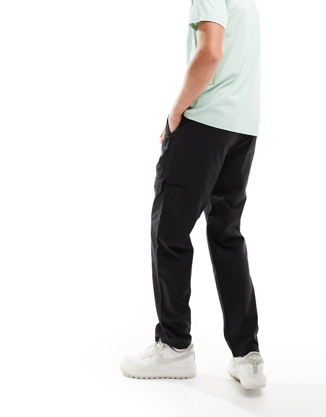 Levi's cargo trousers with pockets in black - ASOS Sample Sale EU Store