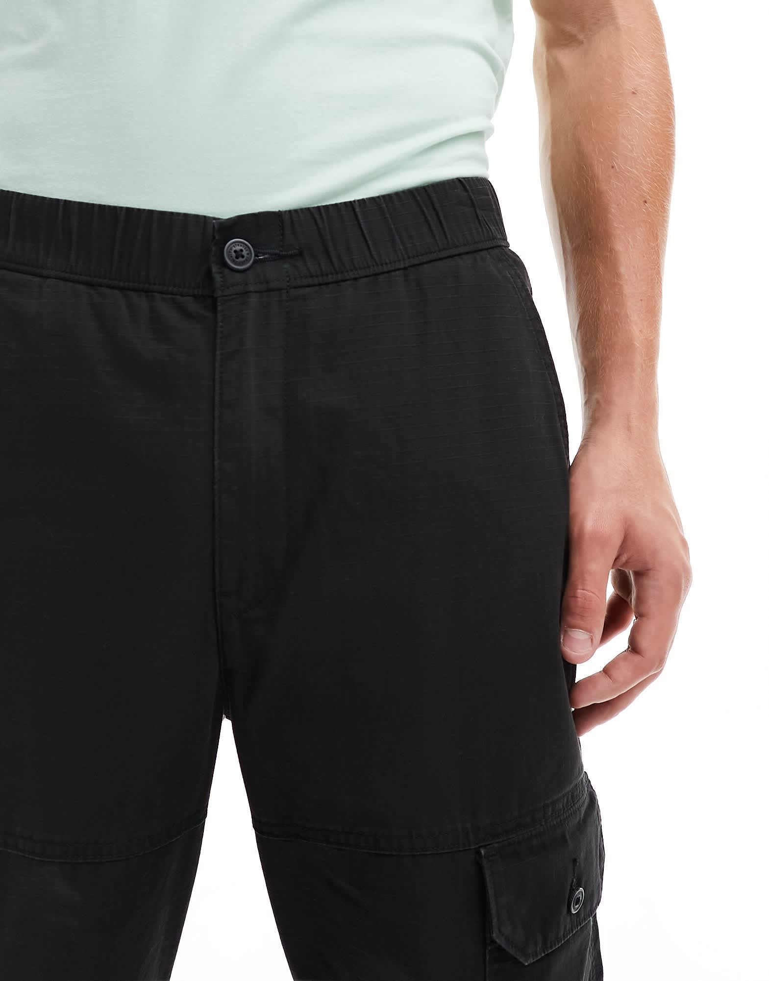 Levi's cargo trousers with pockets in black - ASOS Sample Sale EU Store