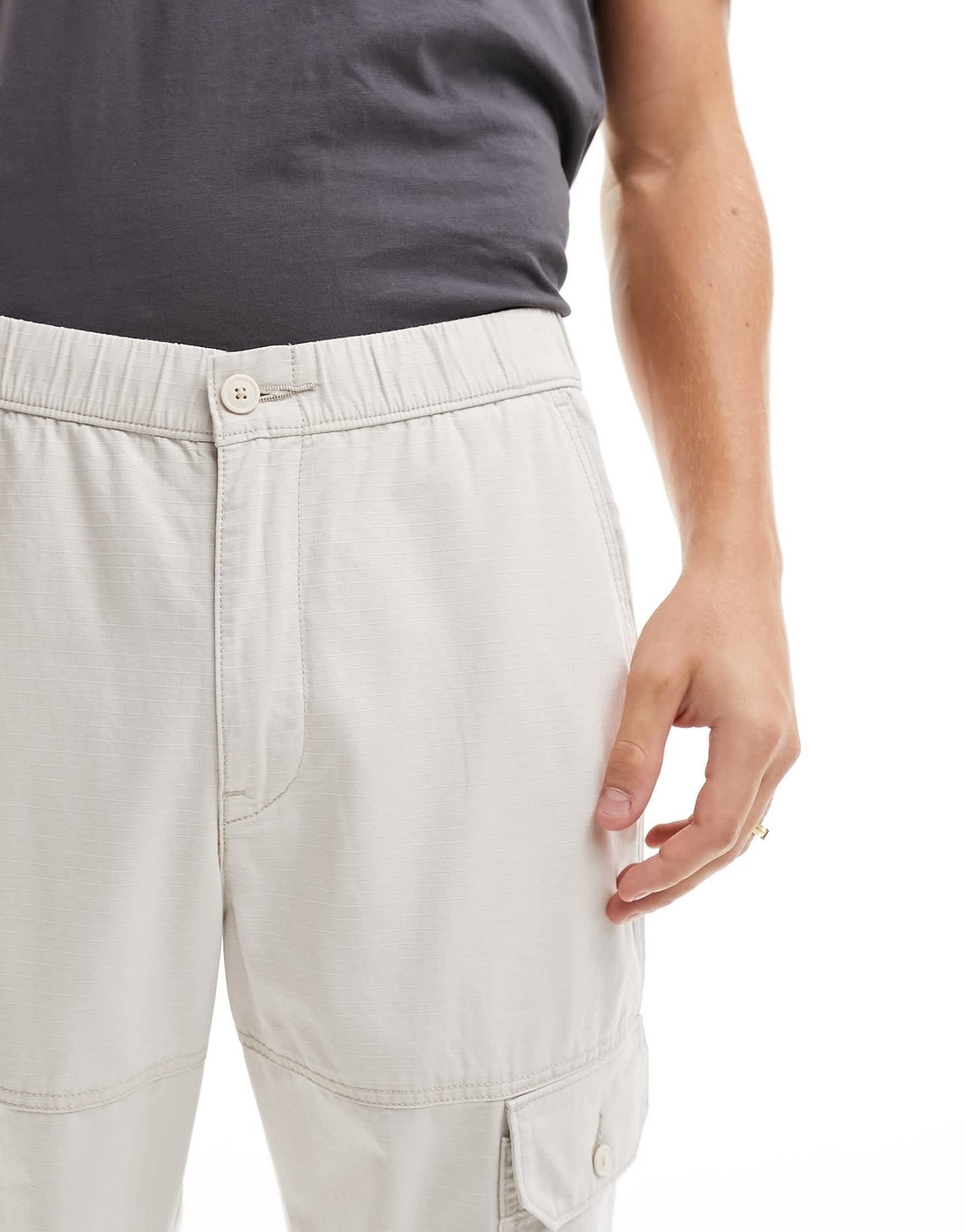 Levi's cargo trousers with pockets in cream - ASOS Sample Sale EU Store