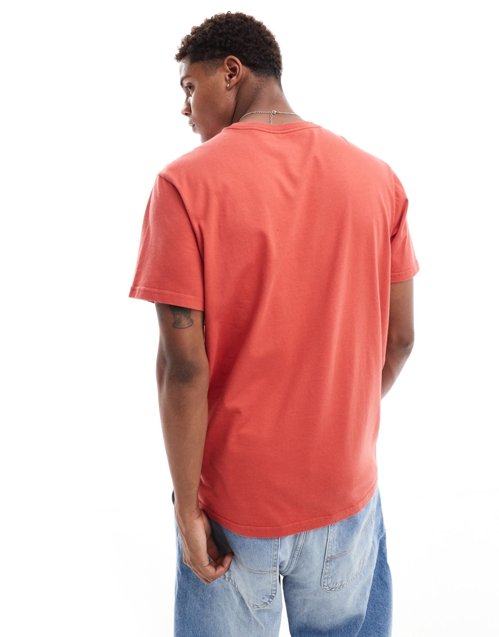 Levi's central baby tab logo relaxed fit t-shirt in red - ASOS Sample Sale EU Store