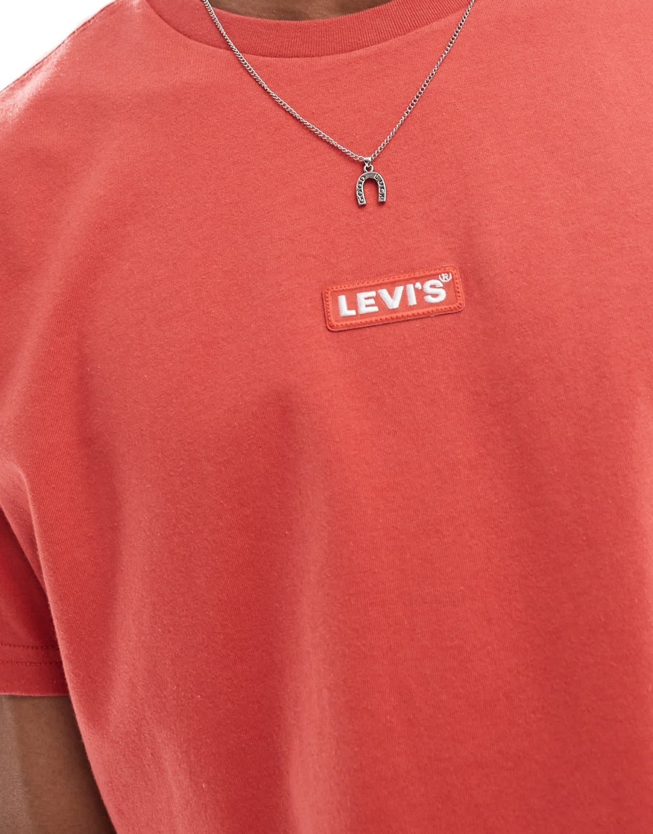 Levi's central baby tab logo relaxed fit t-shirt in red - ASOS Sample Sale EU Store