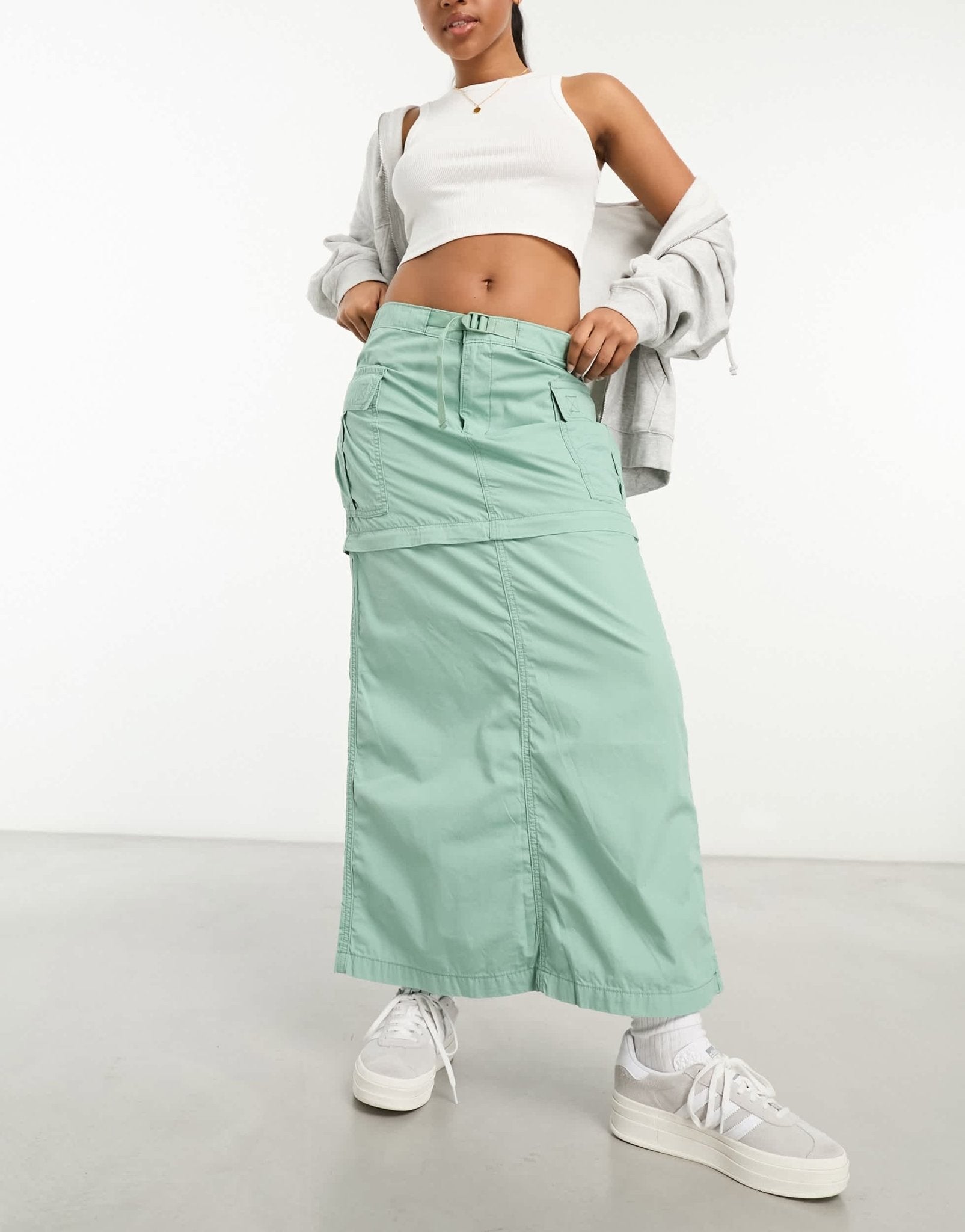 Levi's Convertible cargo skirt in green with pockets - ASOS Sample Sale EU Store