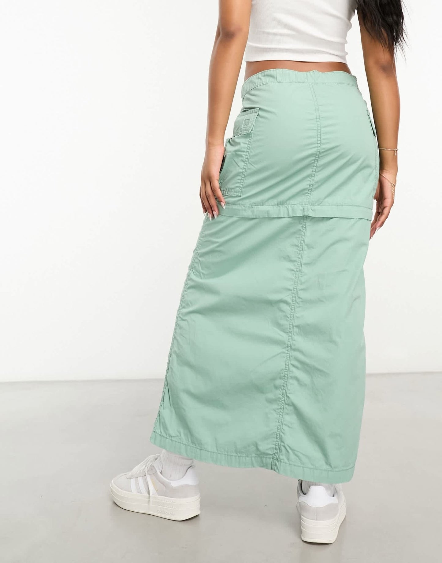 Levi's Convertible cargo skirt in green with pockets - ASOS Sample Sale EU Store