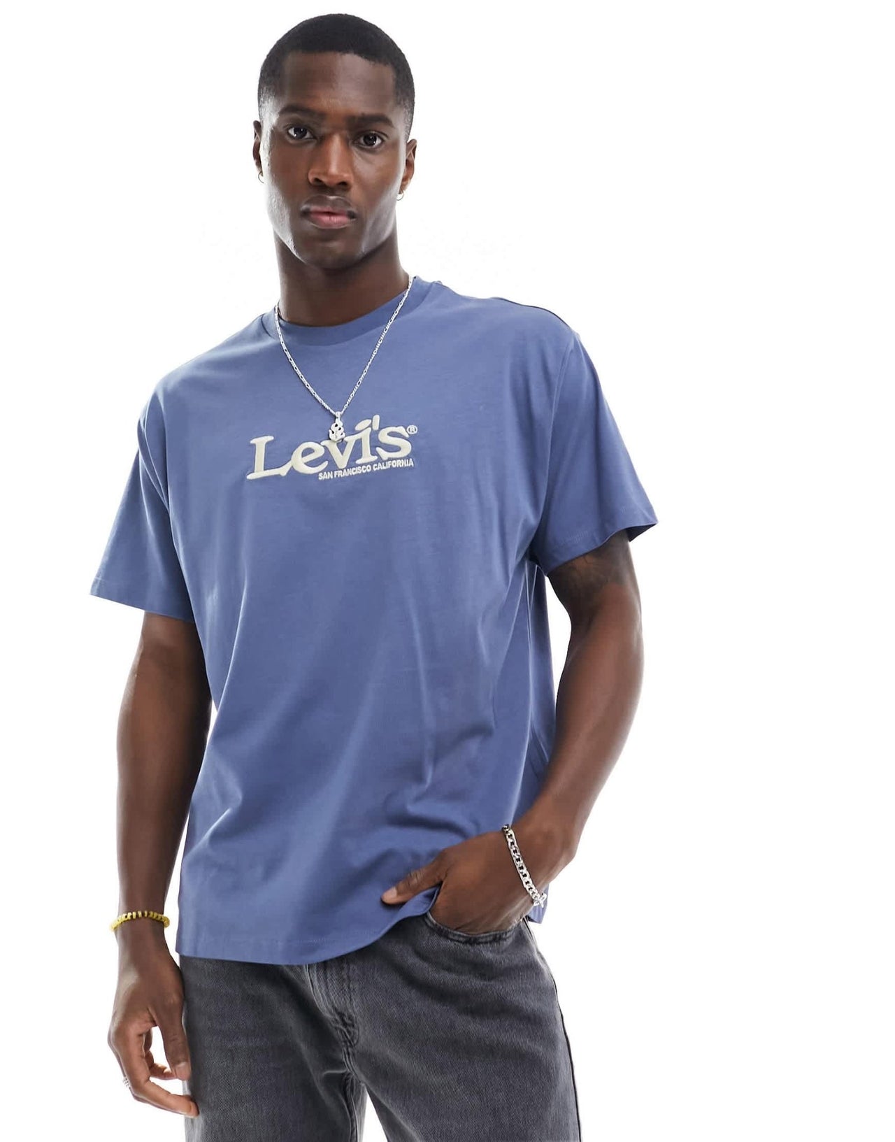 Levi's exclusive to ASOS t-shirt with central retro logo in navy - ASOS Sample Sale EU Store