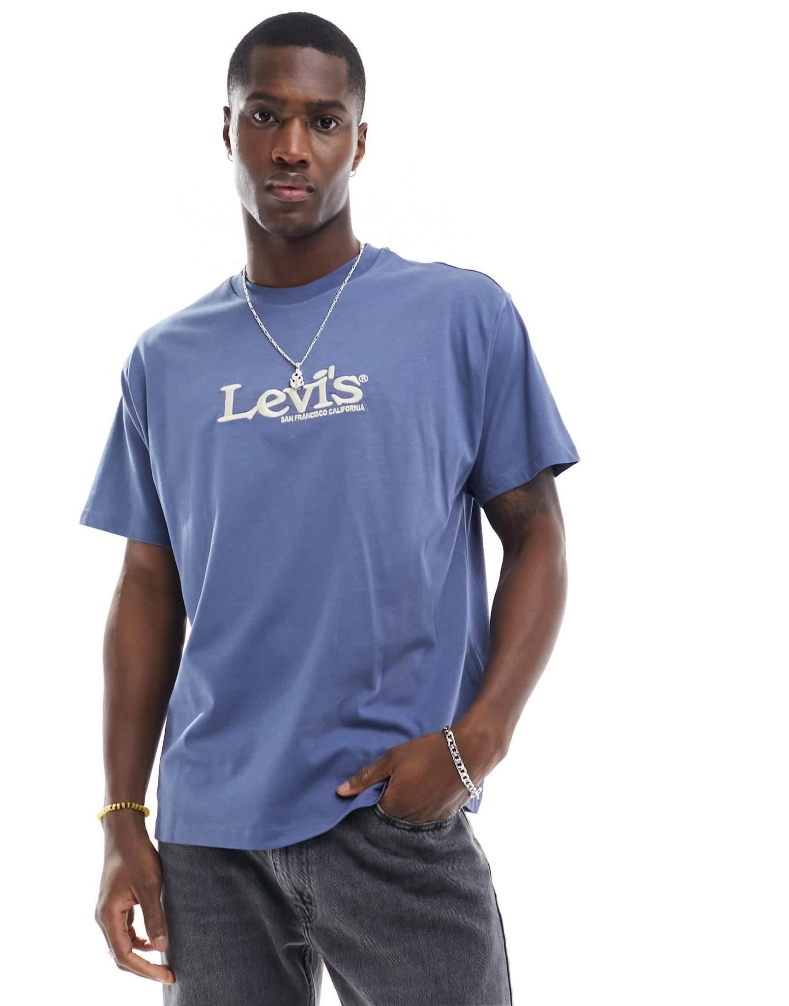 Levi's exclusive to ASOS t-shirt with central retro logo in navy - ASOS Sample Sale EU Store