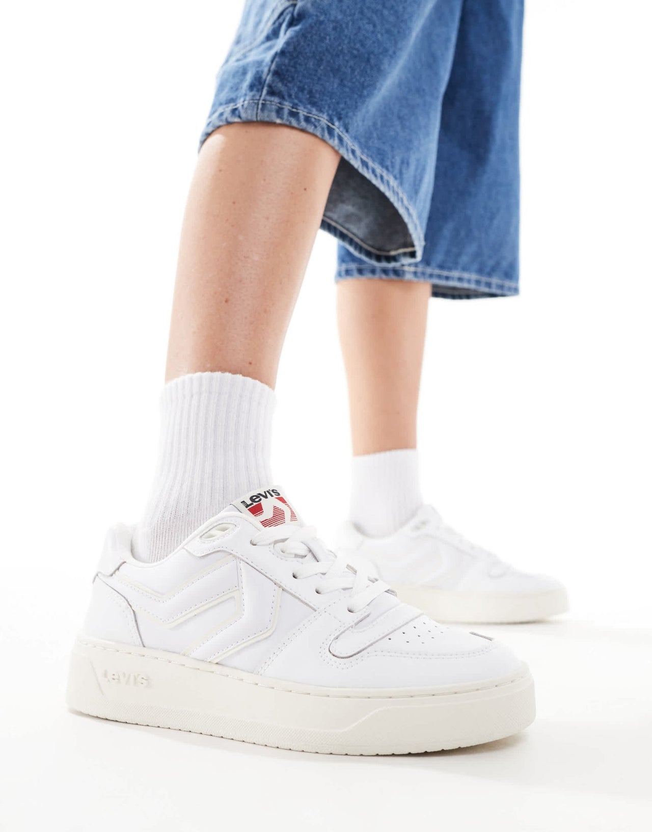 Levi's Glide L chunky trainers with patch logo in white - ASOS Sample Sale EU Store