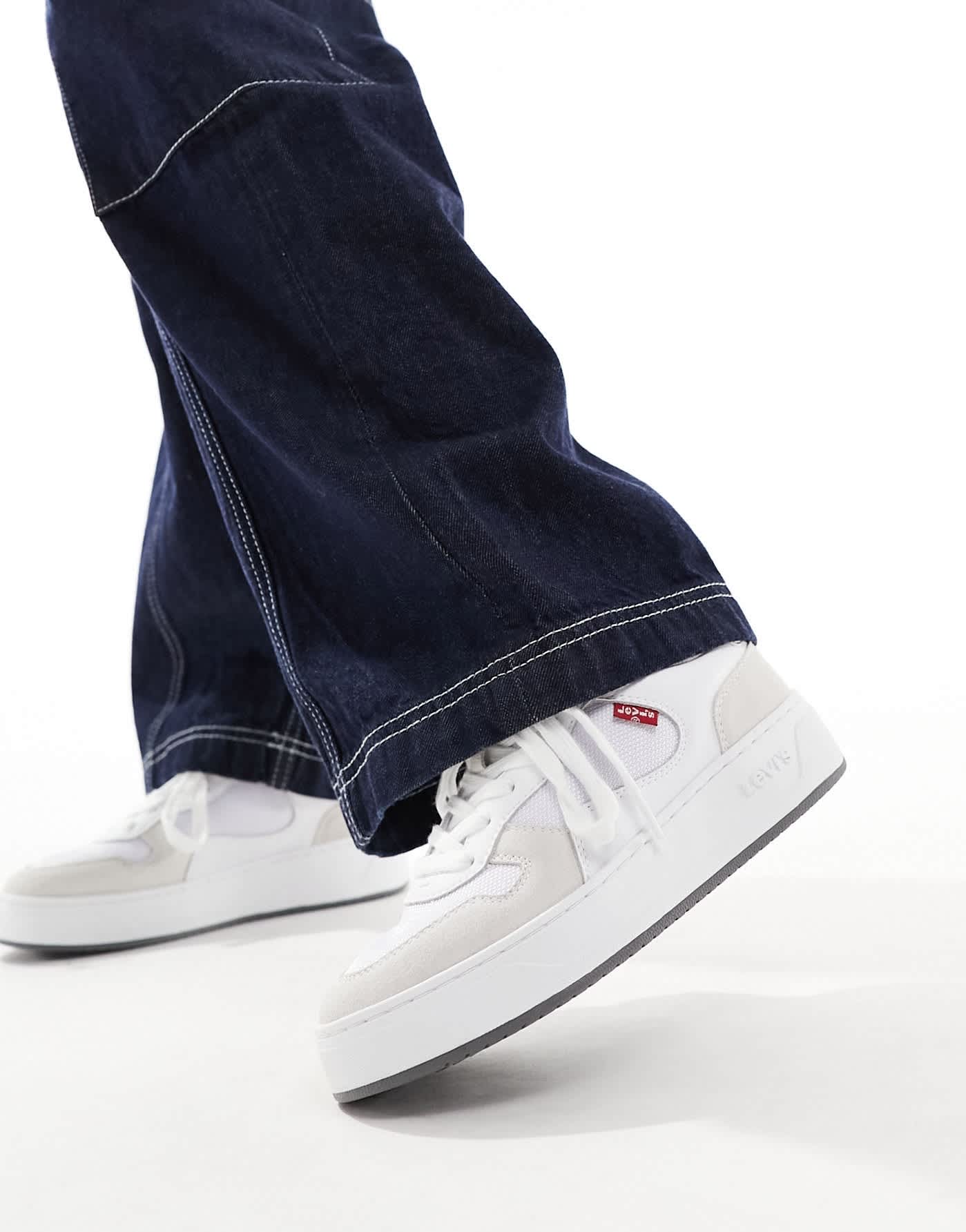 Levi's Glide leather trainer in white cream suede mix with logo - ASOS Sample Sale EU Store