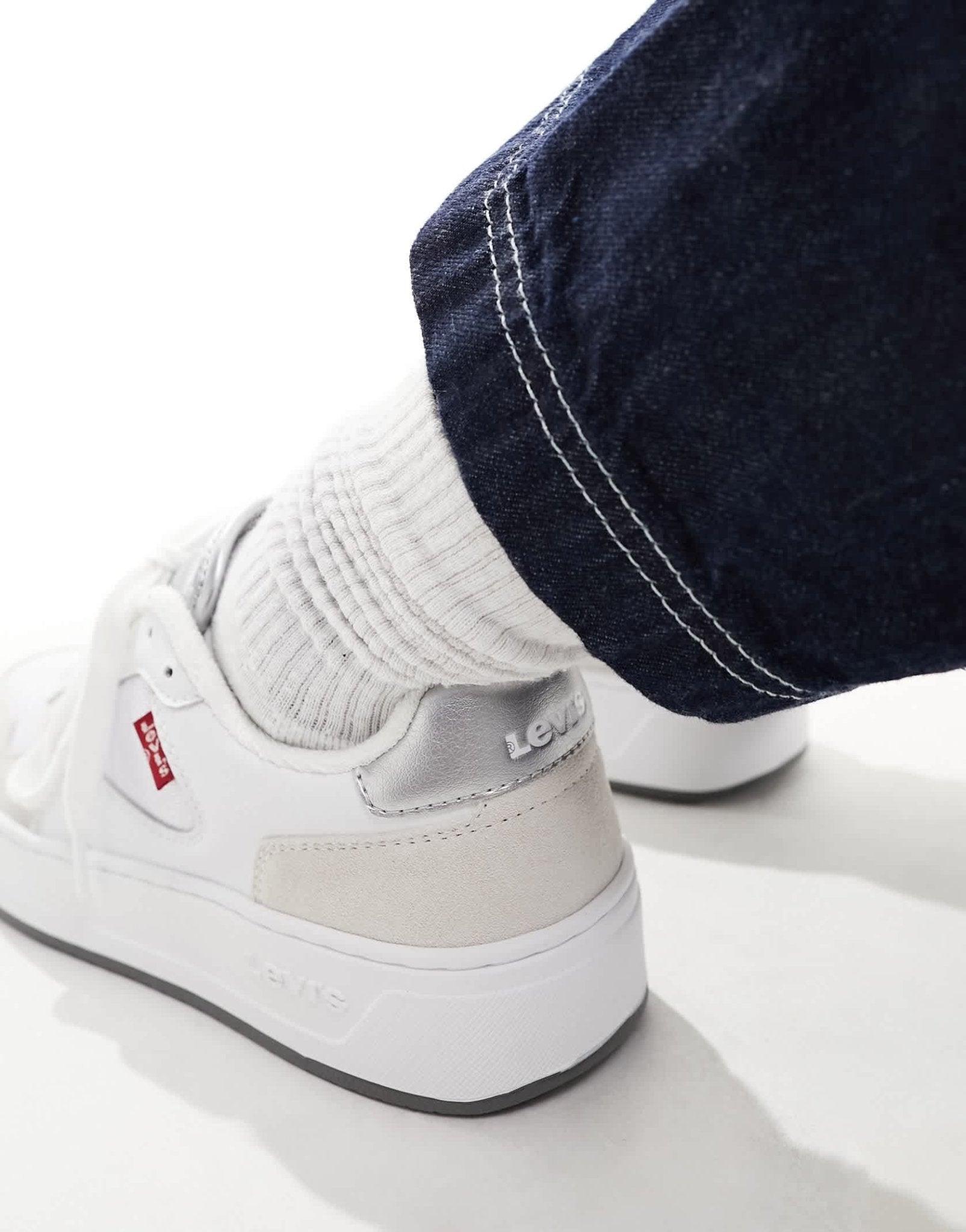 Levi's Glide leather trainer in white cream suede mix with logo - ASOS Sample Sale EU Store