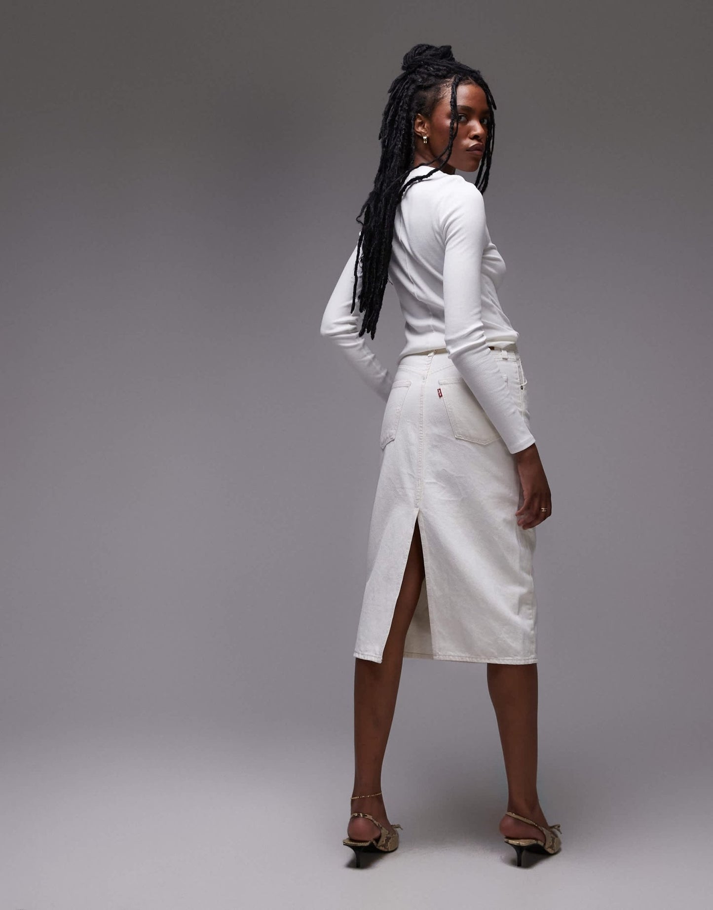 Levi's high rise midi skirt with back slit in white - ASOS Sample Sale EU Store