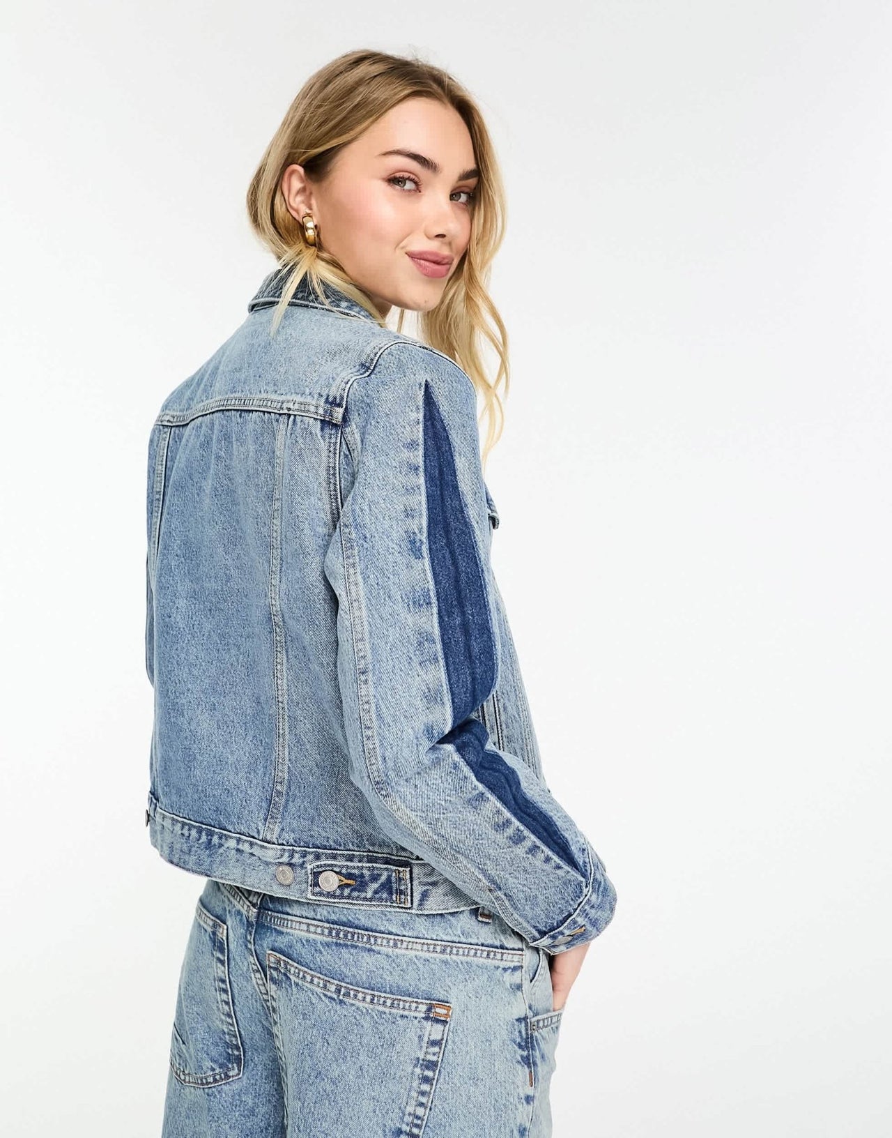 Levi's Original denim trucker jacket in light blue with side stripe - ASOS Sample Sale EU Store