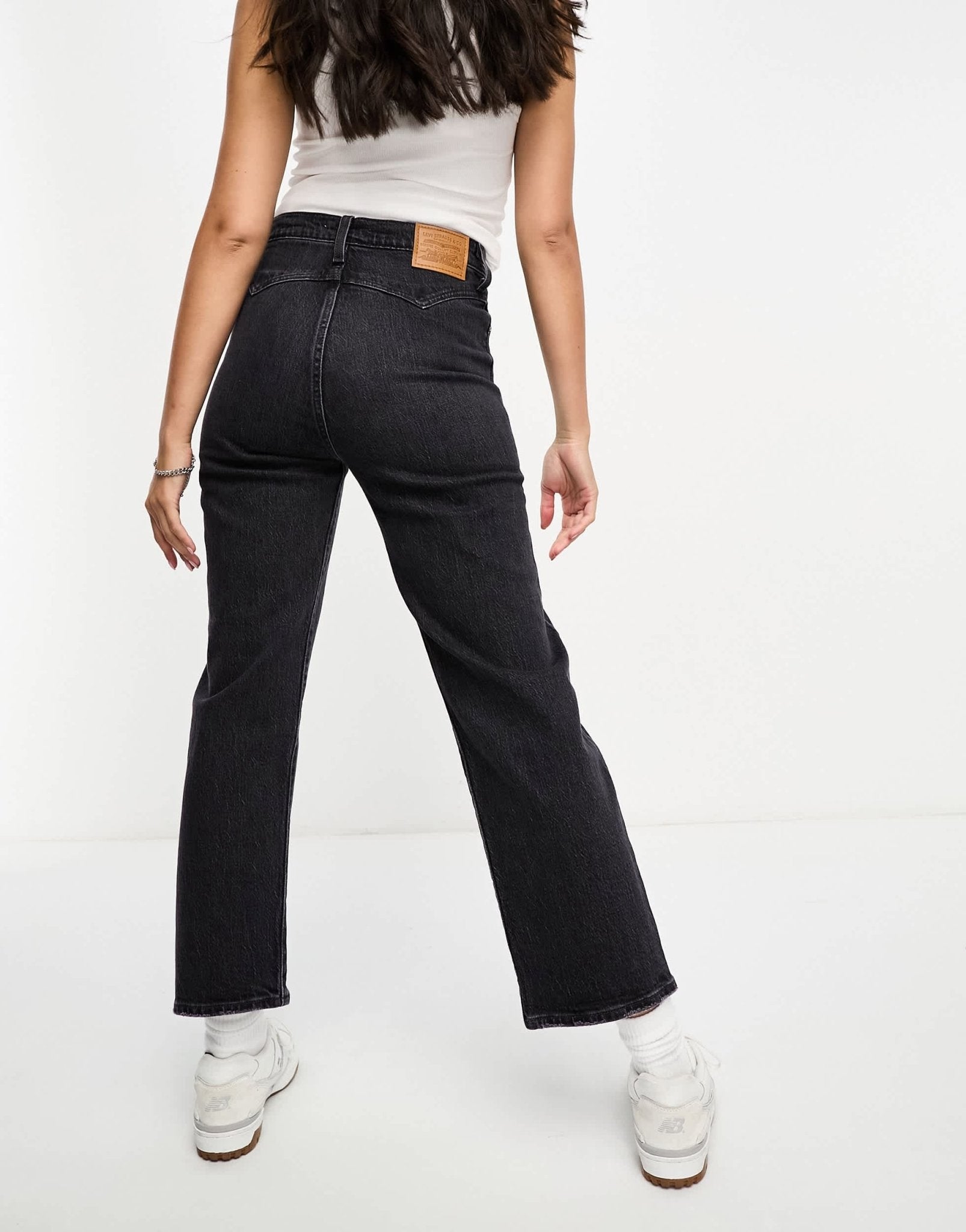 Levi's Ribcage jean in black with no back pocket - ASOS Sample Sale EU Store