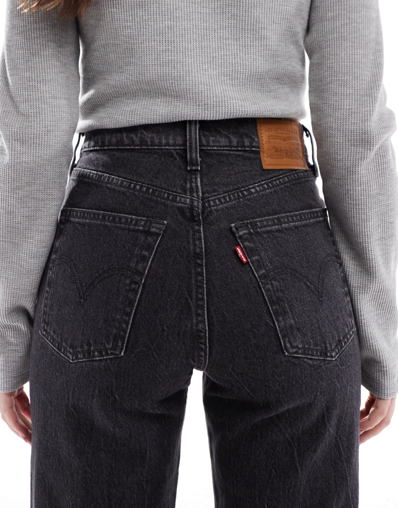 Levi's ribcage straight ankle jean in washed black - ASOS Sample Sale EU Store