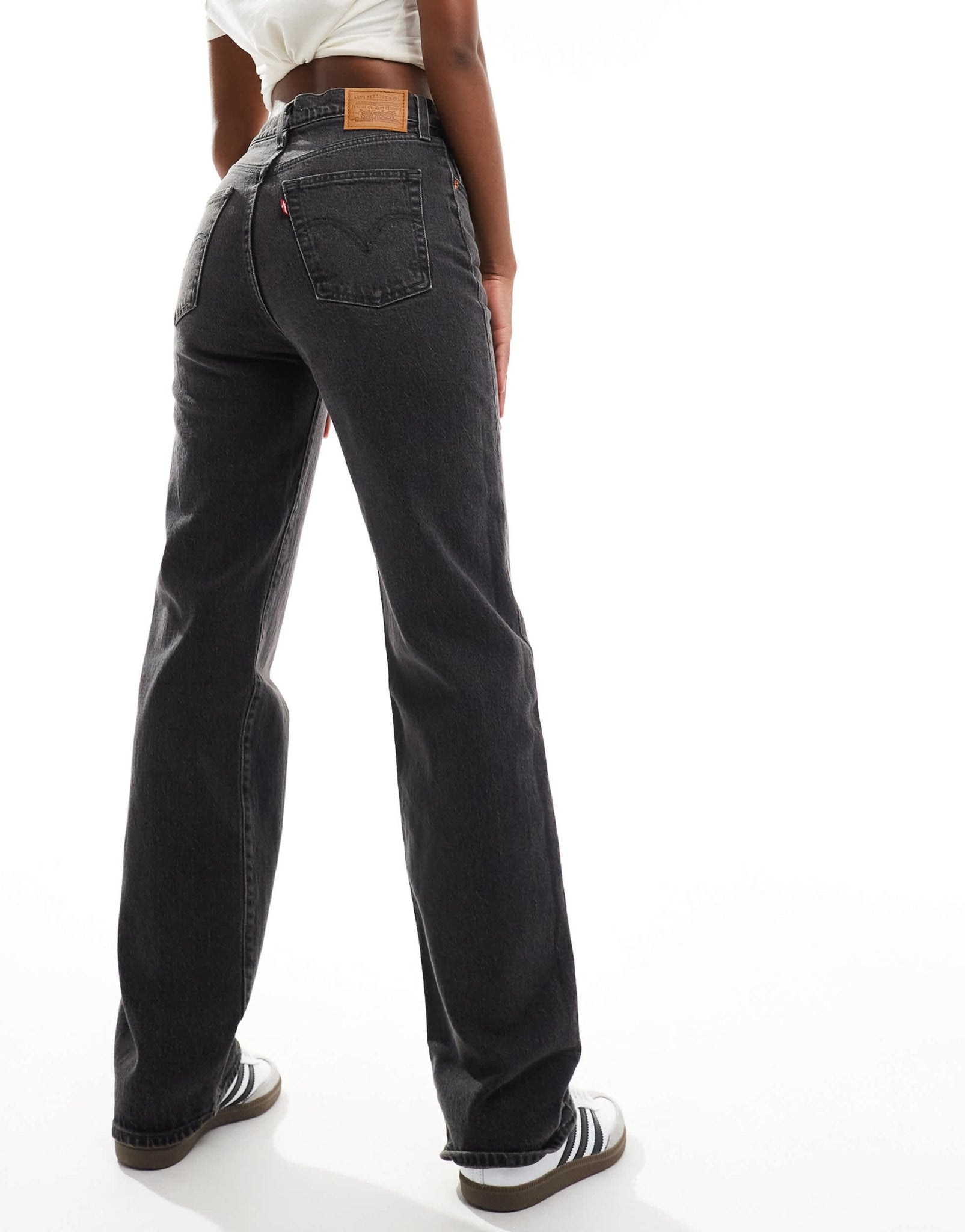 Levi's ribcage straight full length jeans in washed black - ASOS Sample Sale EU Store