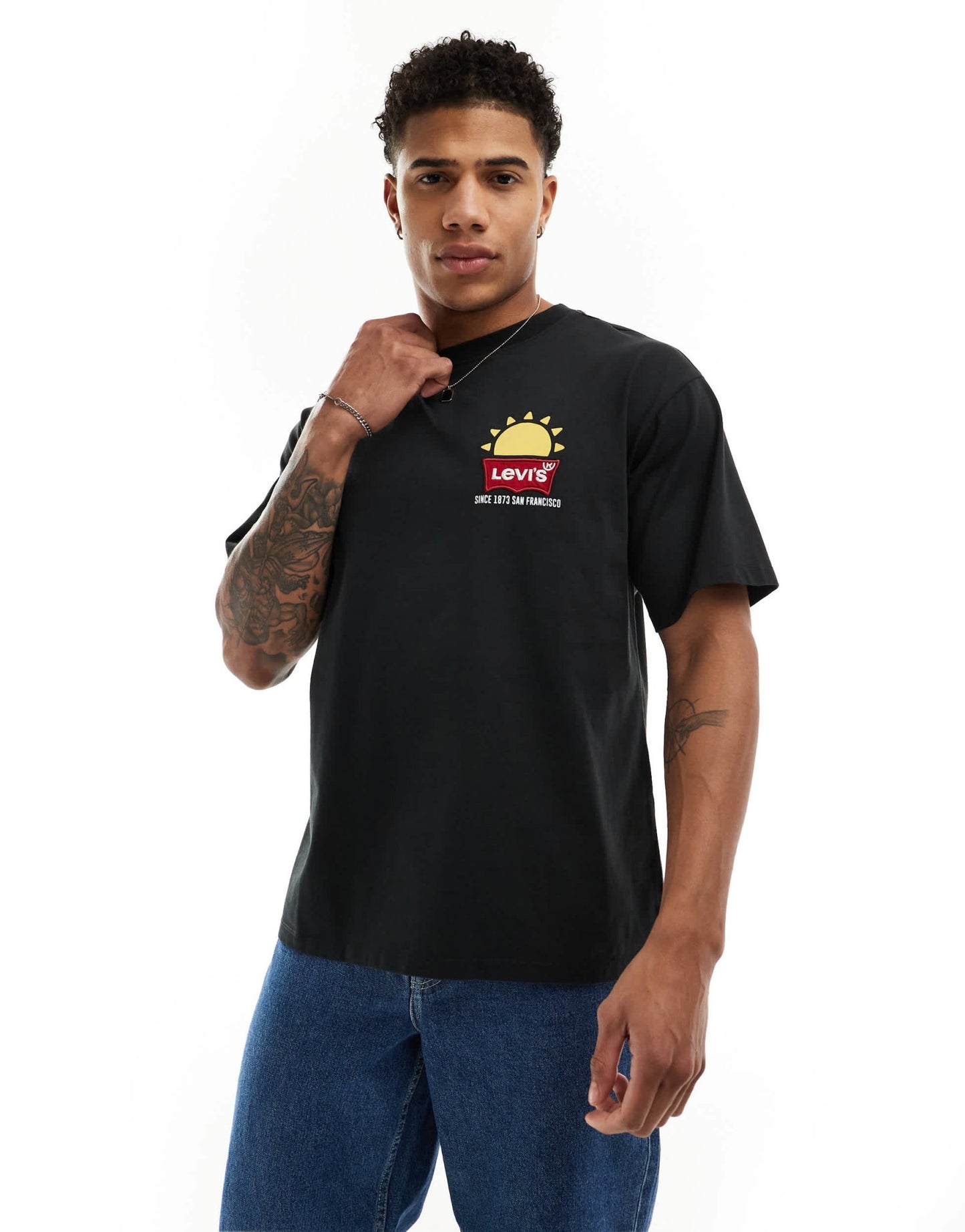 Levi's t-shirt with central sunshine print logo and backprint in black - ASOS Sample Sale EU Store