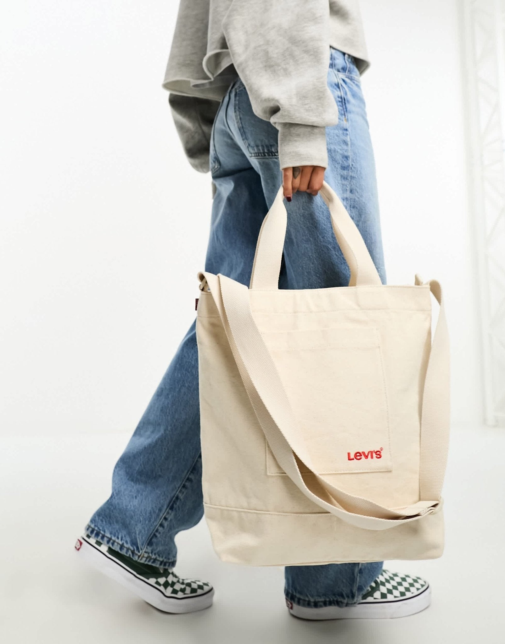 Levi's tote bag in cream with logo - ASOS Sample Sale EU Store