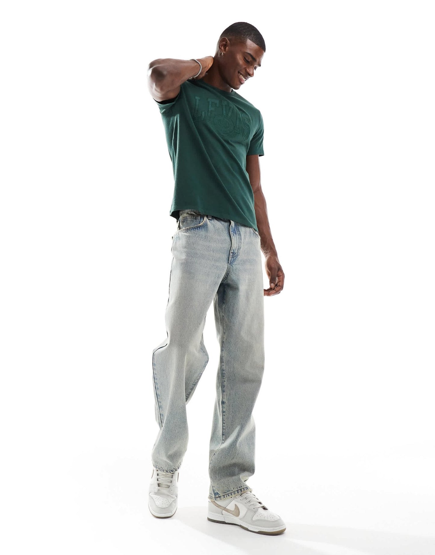 Levi's varsity tonal applique logo relaxed fit t-shirt in green - ASOS Sample Sale EU Store