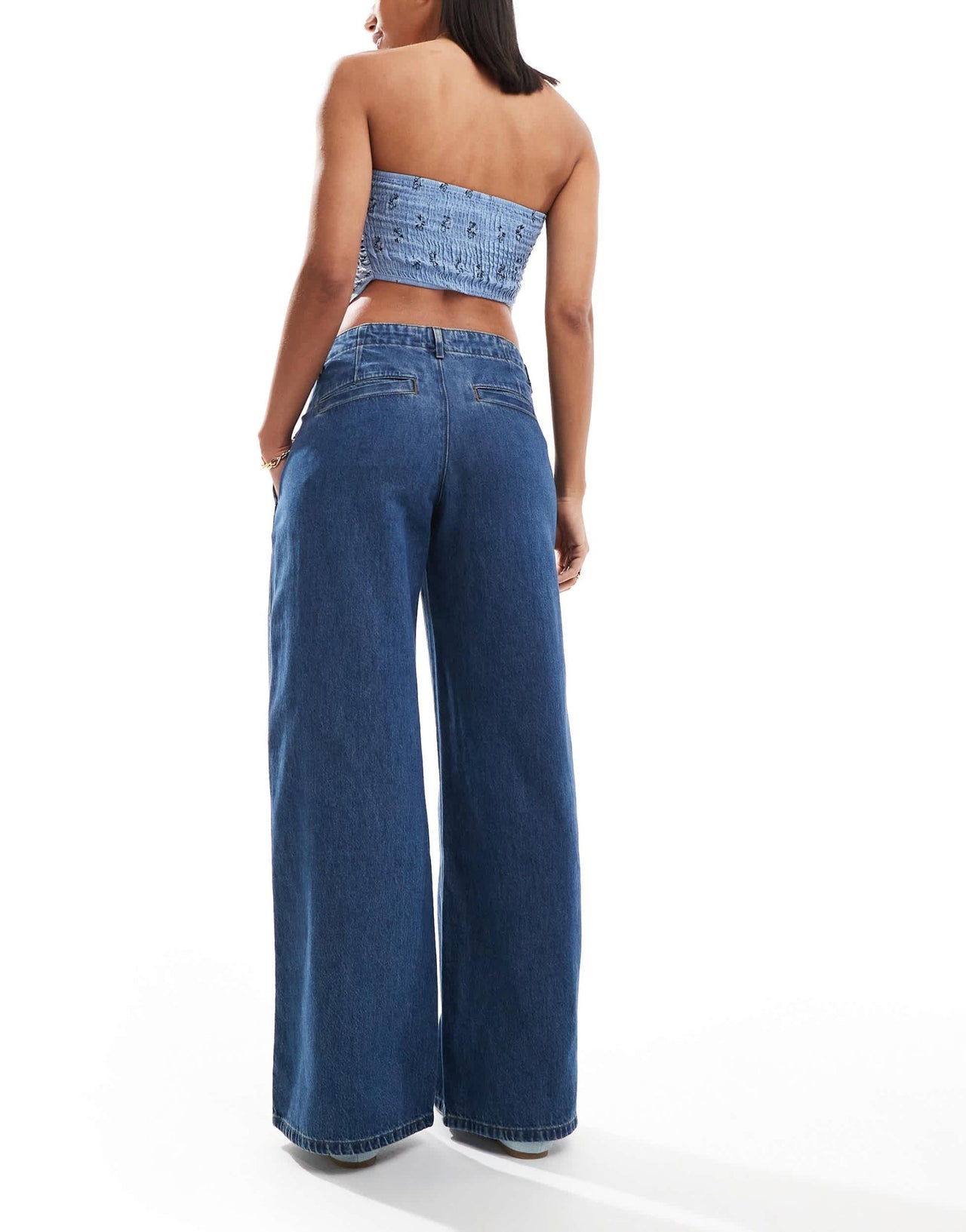 Levi's XL mid waist loose jeans in dark blue - ASOS Sample Sale EU Store