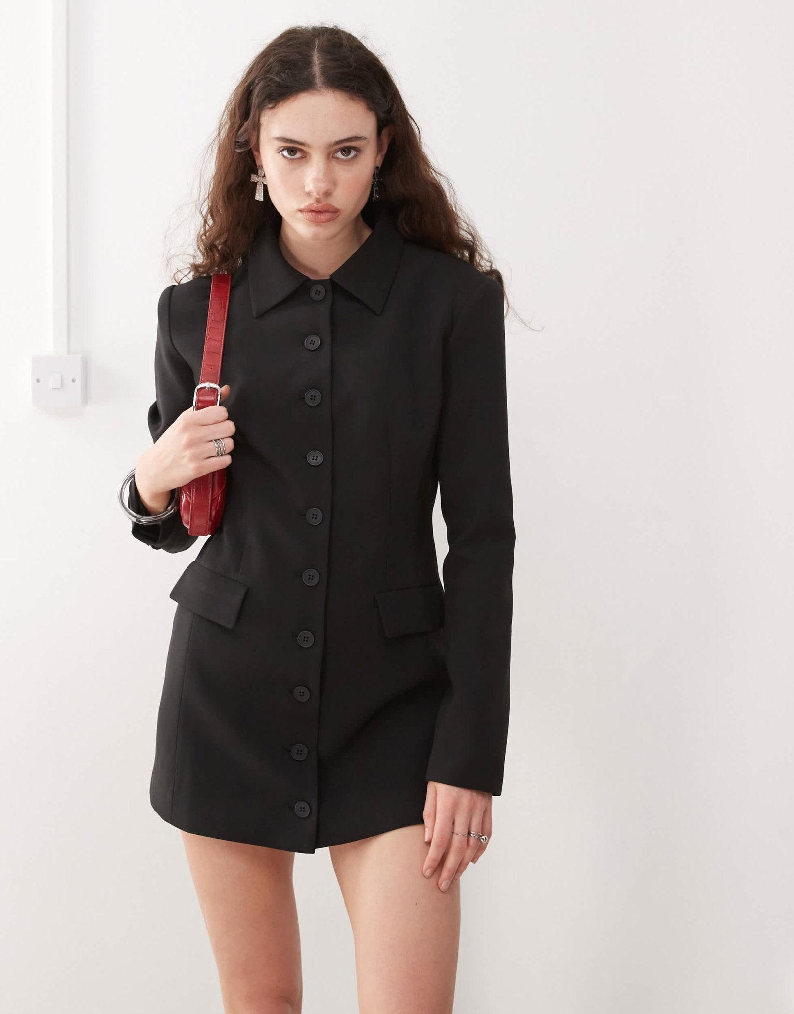 Lioness Cheri structured button front tailored blazer mini dress in black - ASOS Sample Sale EU Store